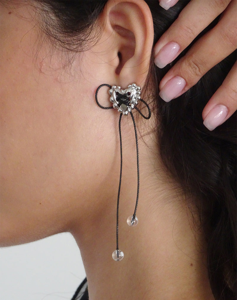 Immagine di Sadie Orecchini a fiocco in argento