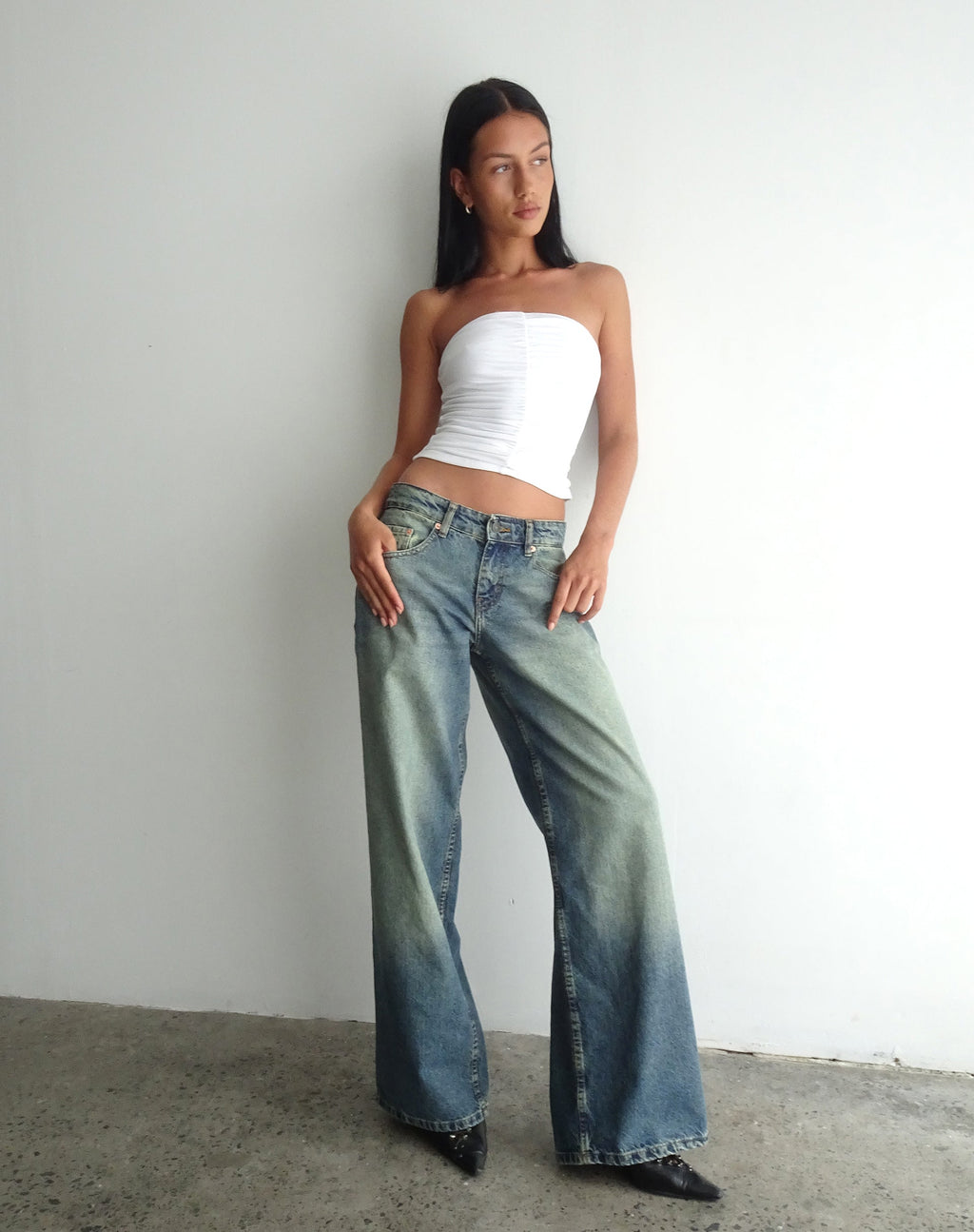 Jeans larghi extra a vita bassa in blu estremo verde
