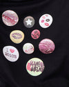 Nero con grafica Badges