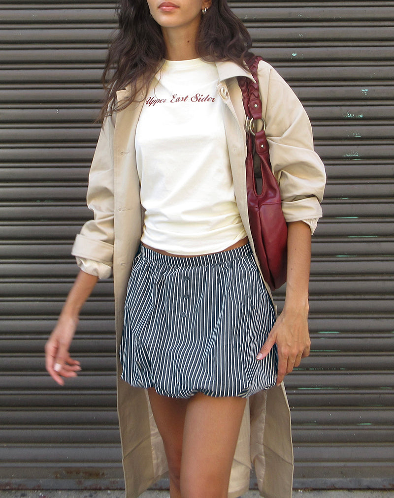 Saki Tee in avorio con stampa Upper East Sider