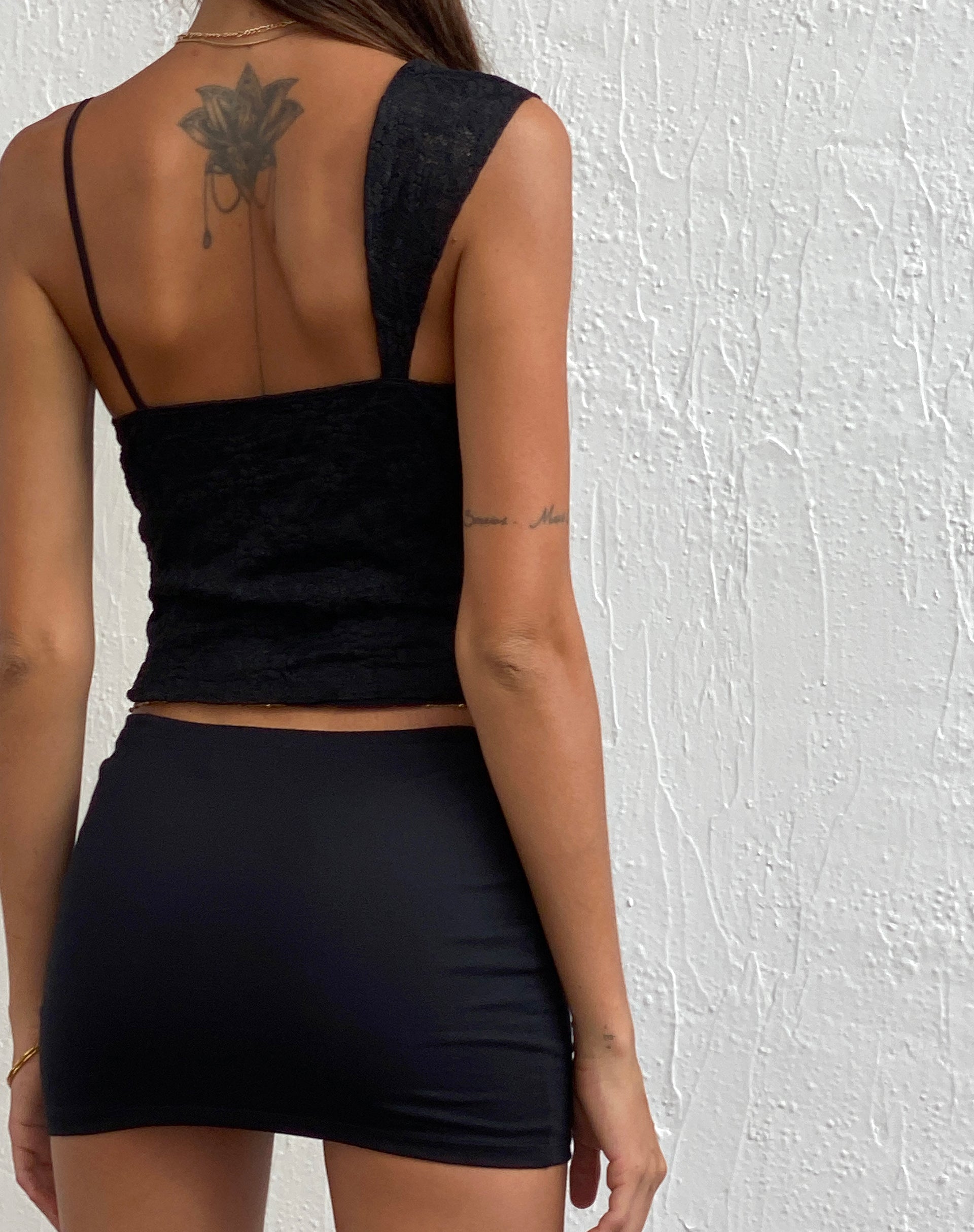 Immagine di Sambu - Top cami in pizzo nero