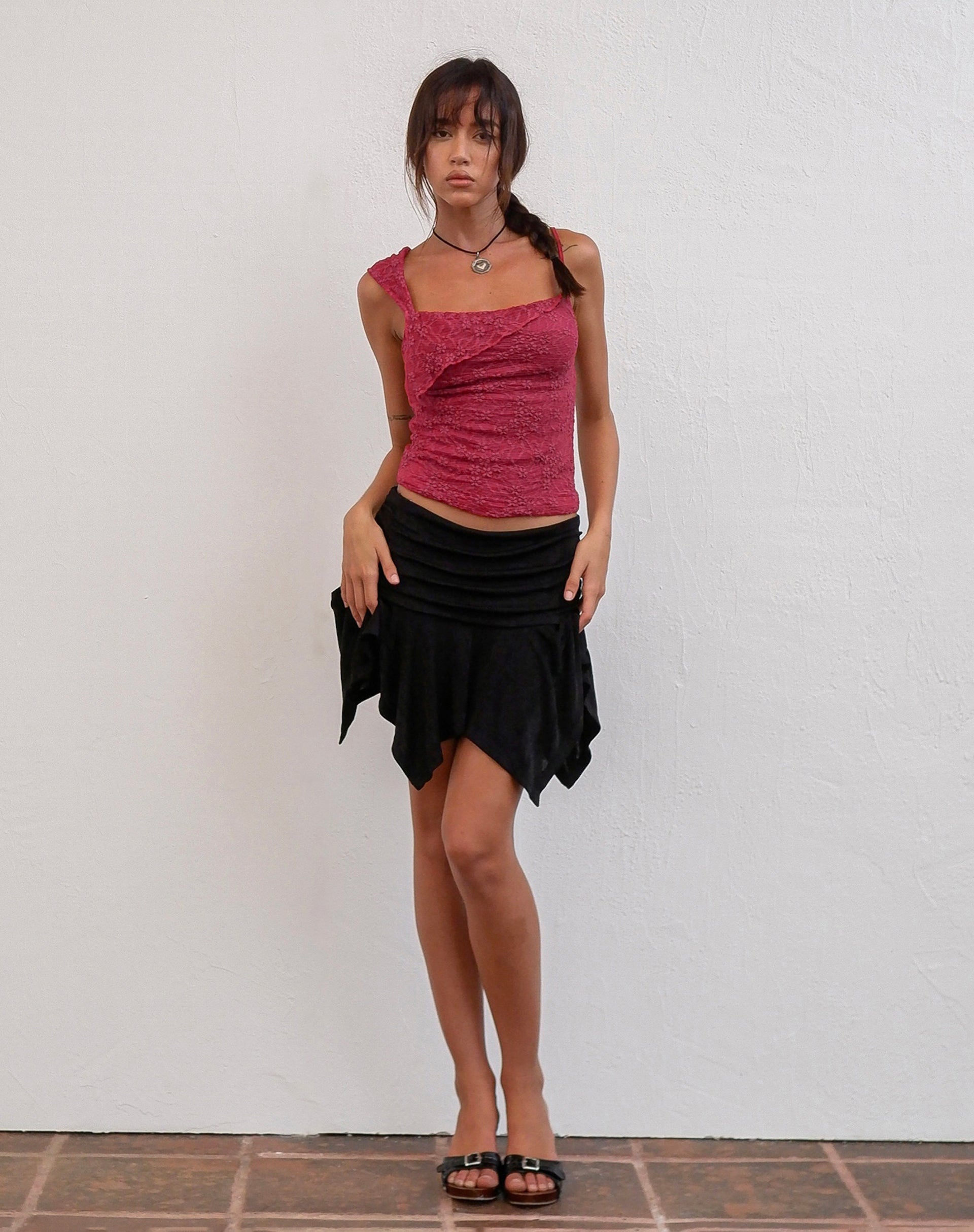 Immagine di Sambu - Top cami in pizzo rosso