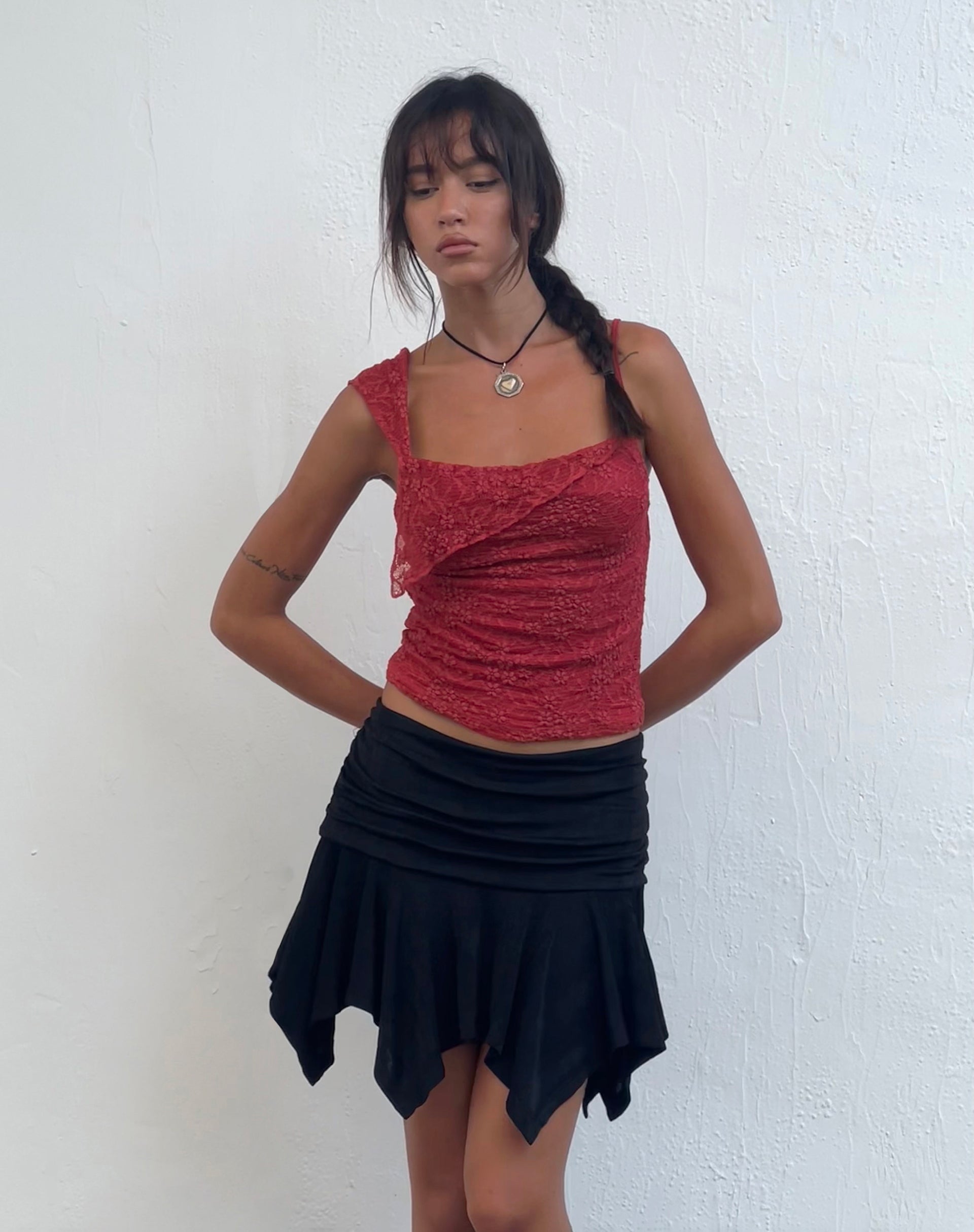 Immagine di Sambu - Top cami in pizzo rosso