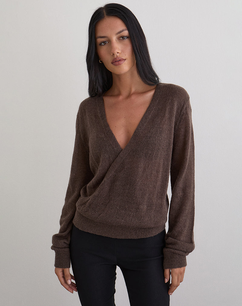 Immagine di Saroya Plunge Wrap Top in maglia Cioccolato Scuro