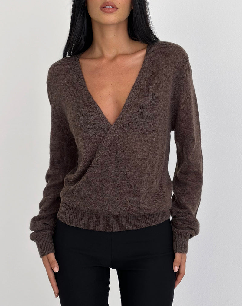 Immagine di Saroya Plunge Wrap Top in maglia Cioccolato Scuro