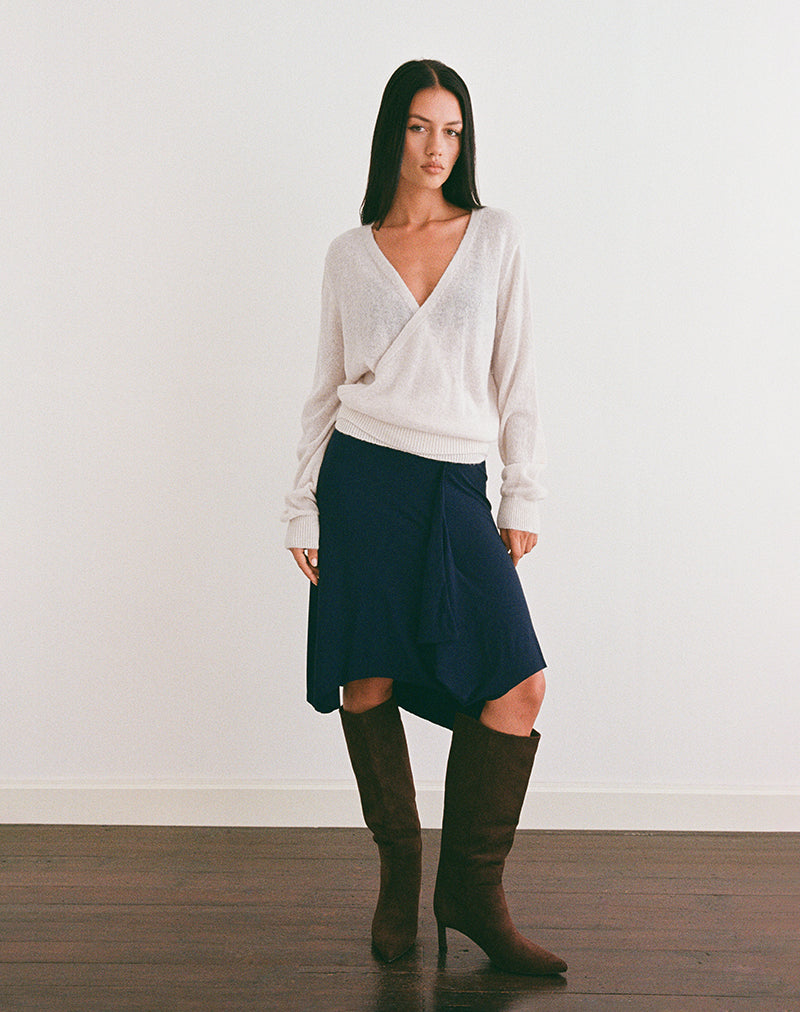 Immagine di Saroya Plunge Wrap Top in maglia ecrù