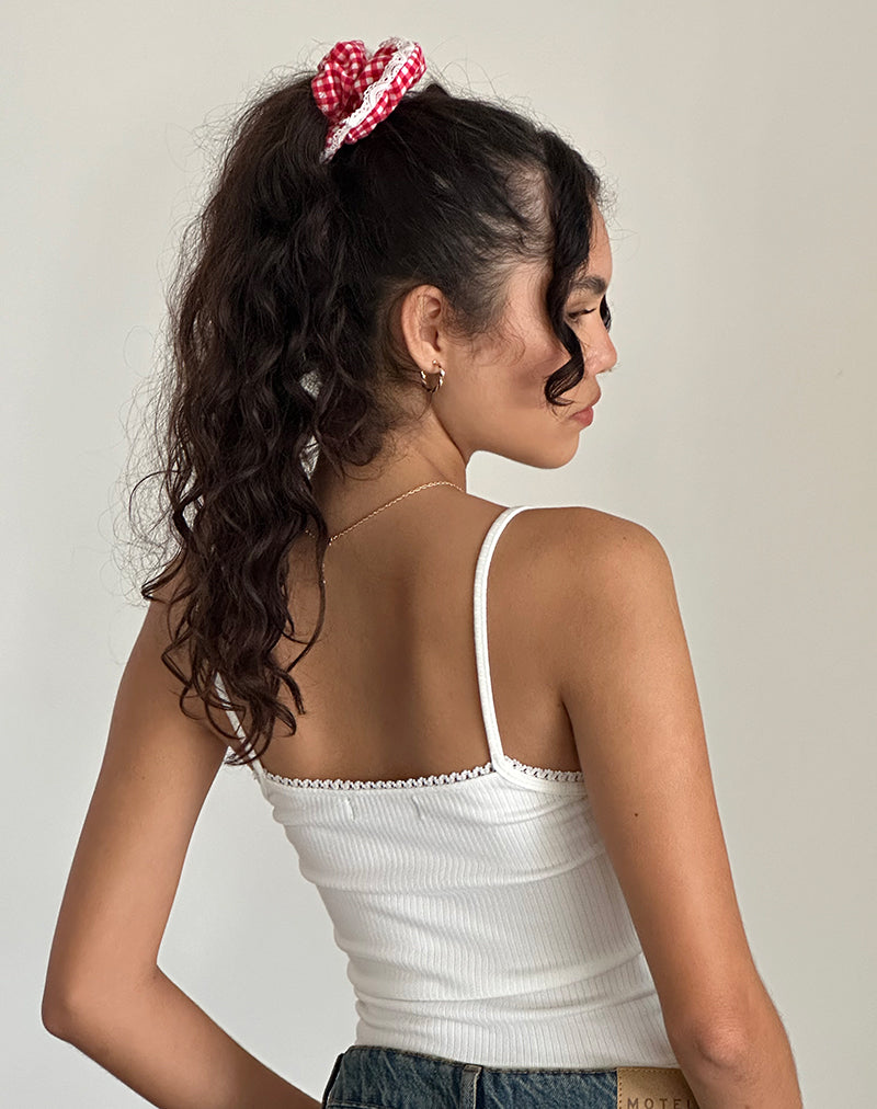 Immagine di Scrunchie in percalle rosso con pizzo