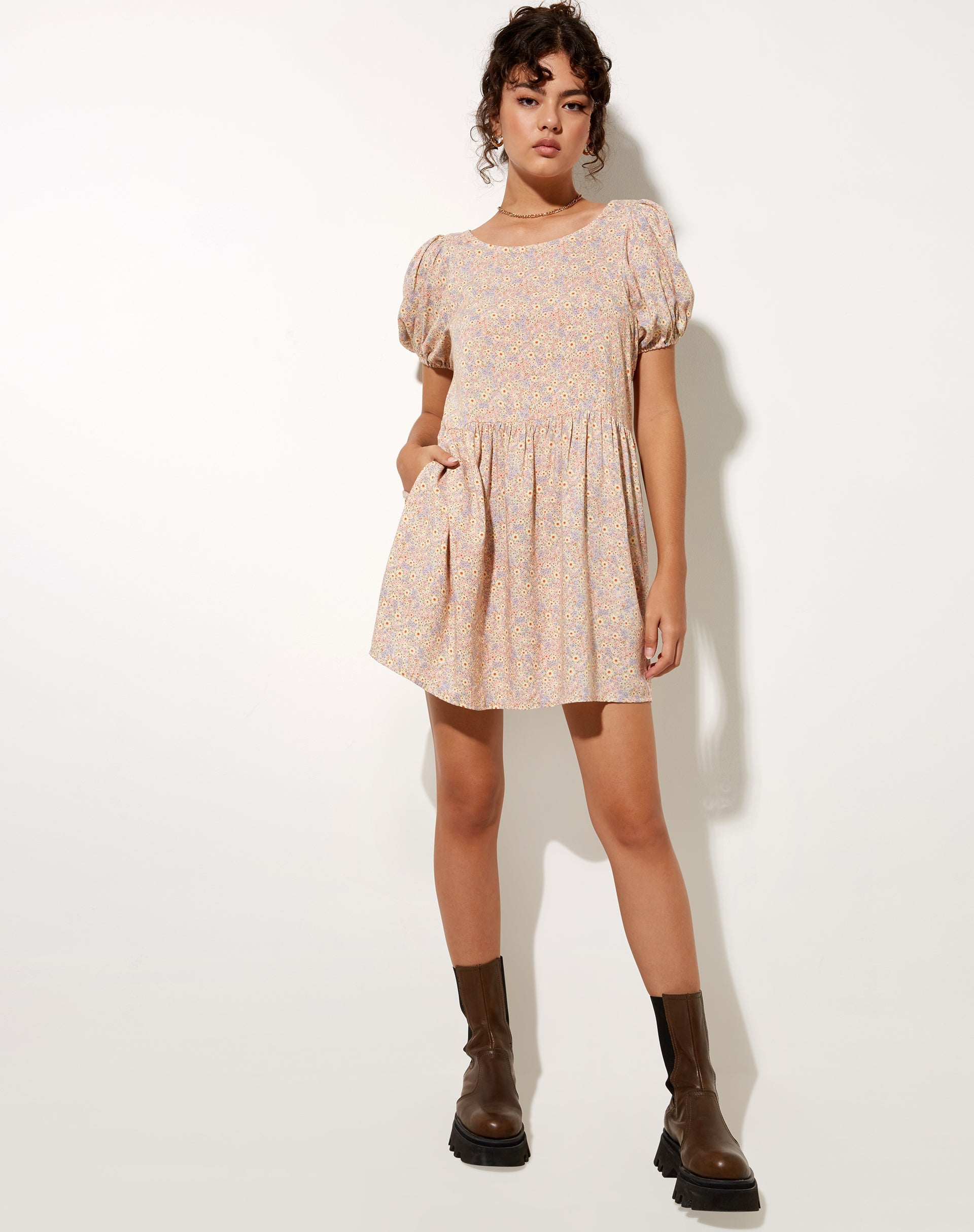 Immagine di Senza Dress in 70s Prairie Girl Floral