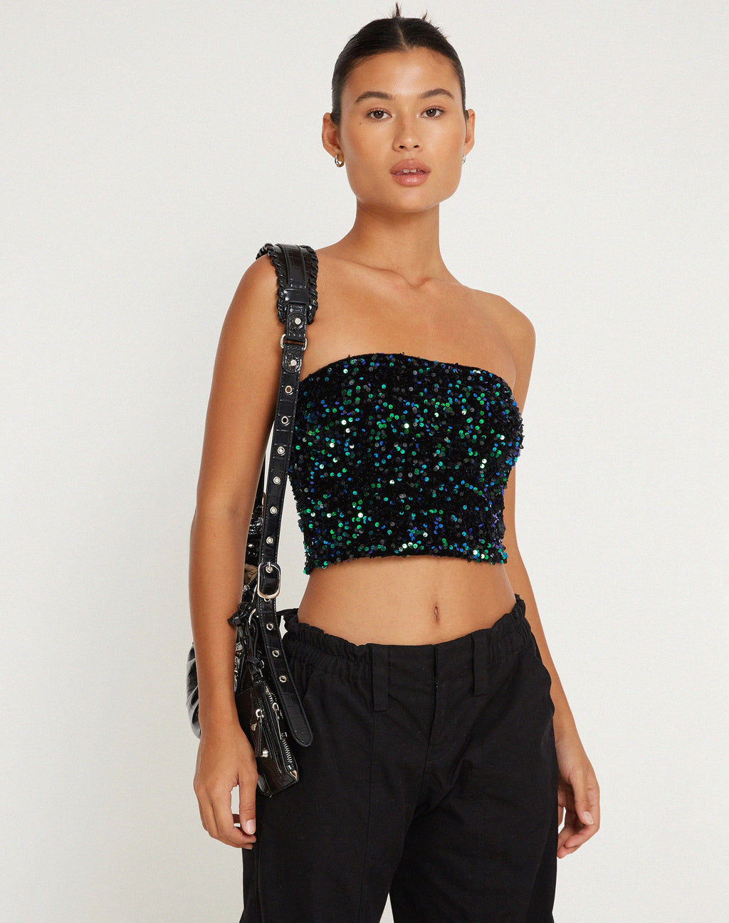 Top a fascia Shae in mini paillettes verde iridescente