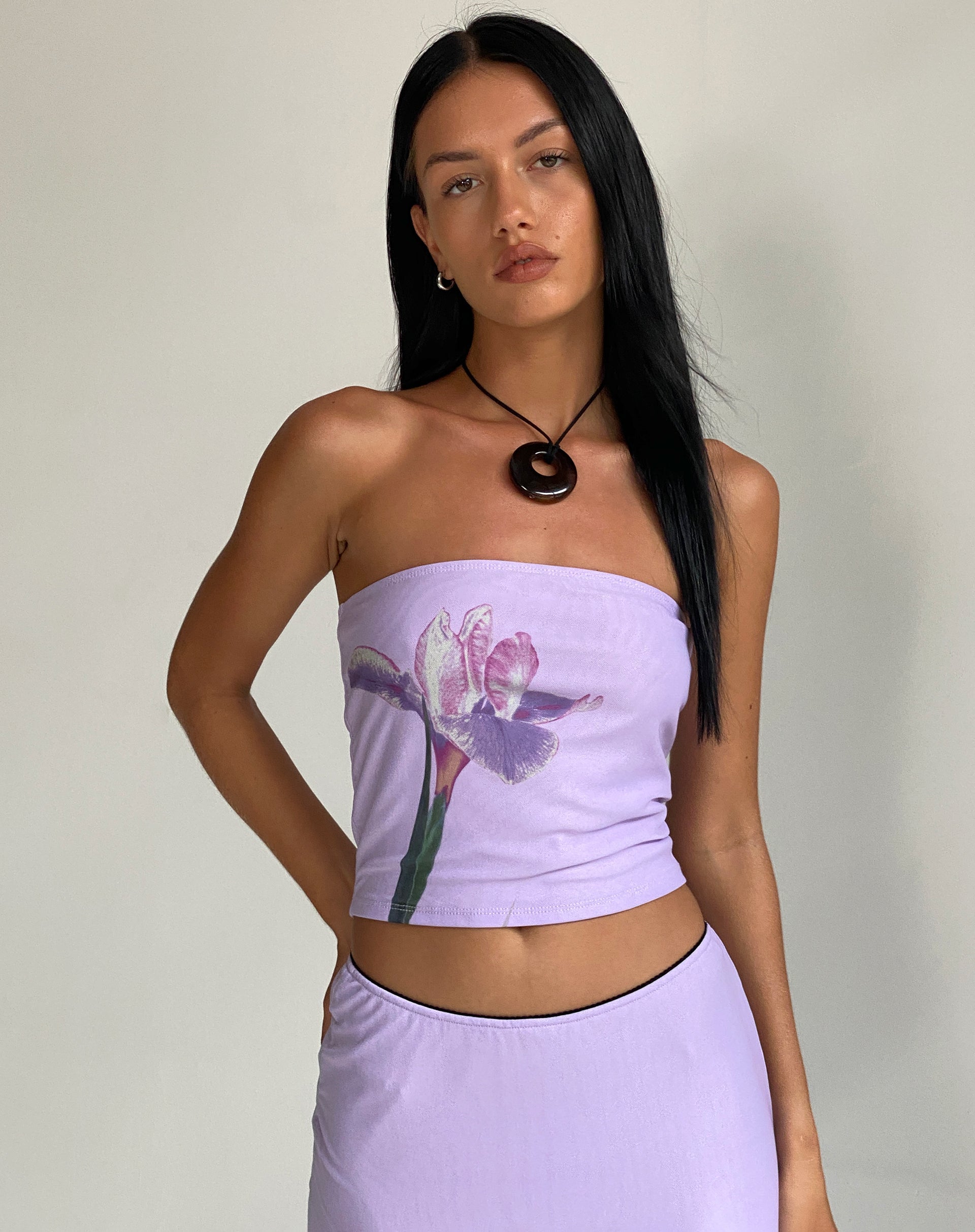 immagine di Shae Bandeau Top in Lilac Flower Placement