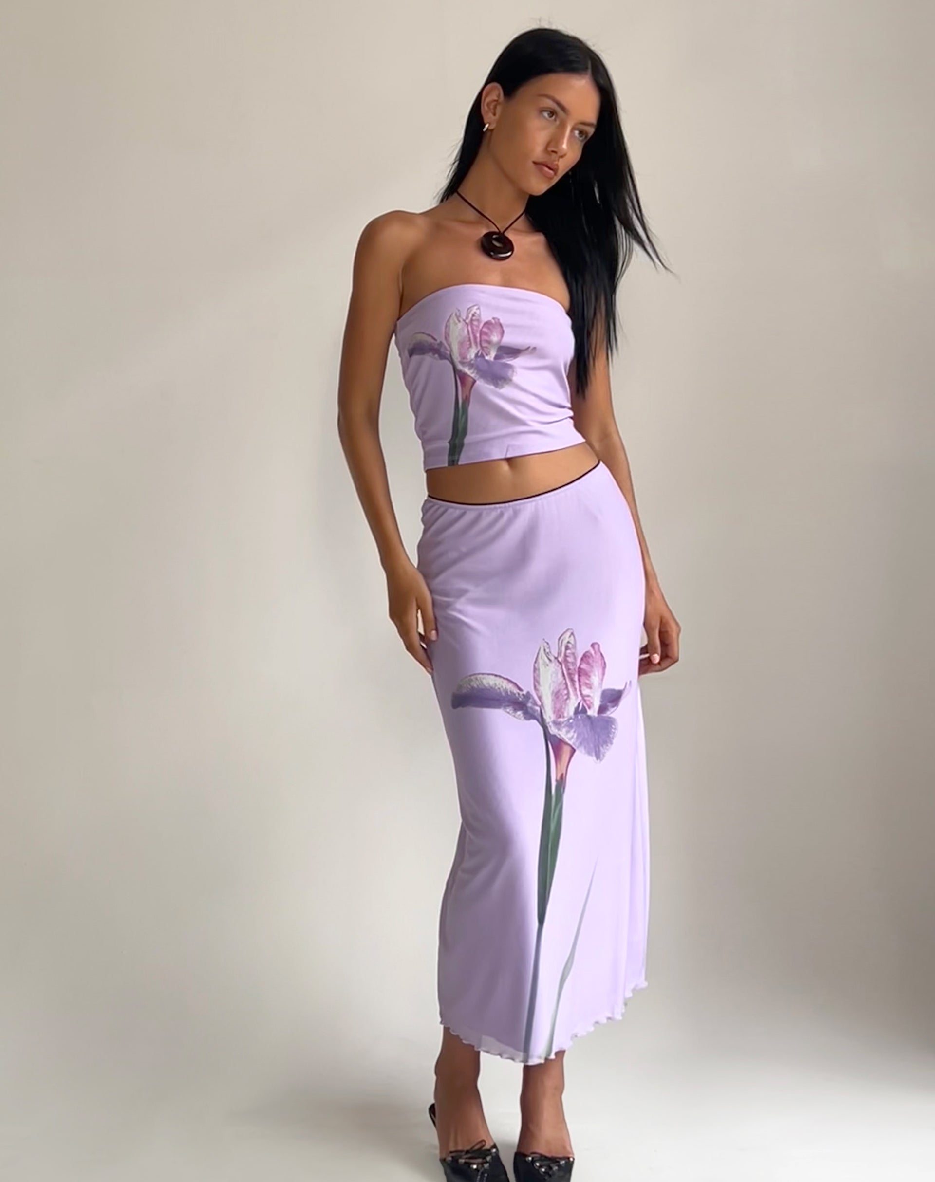 immagine di Shae Bandeau Top in Lilac Flower Placement