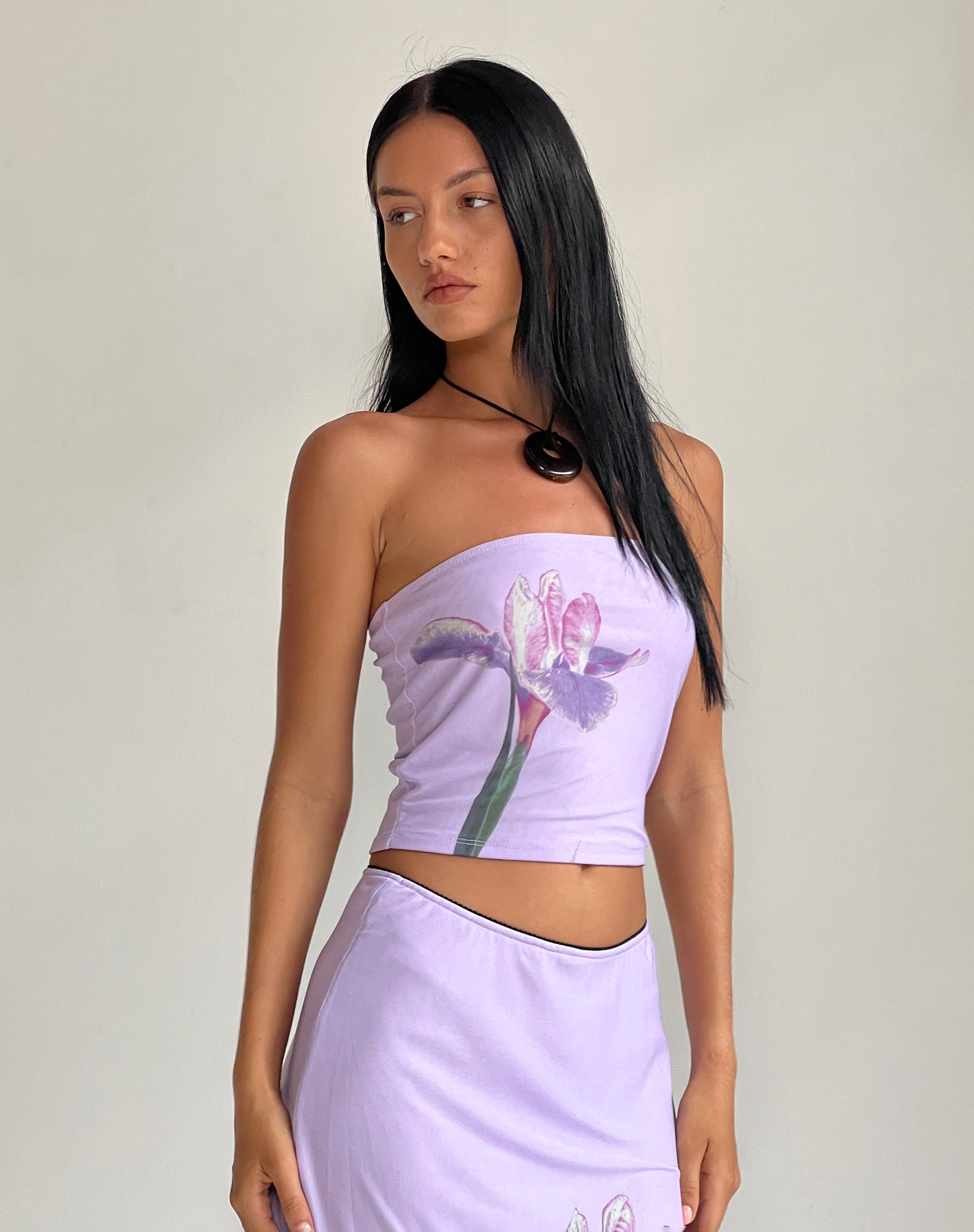 immagine di Shae Bandeau Top in Lilac Flower Placement
