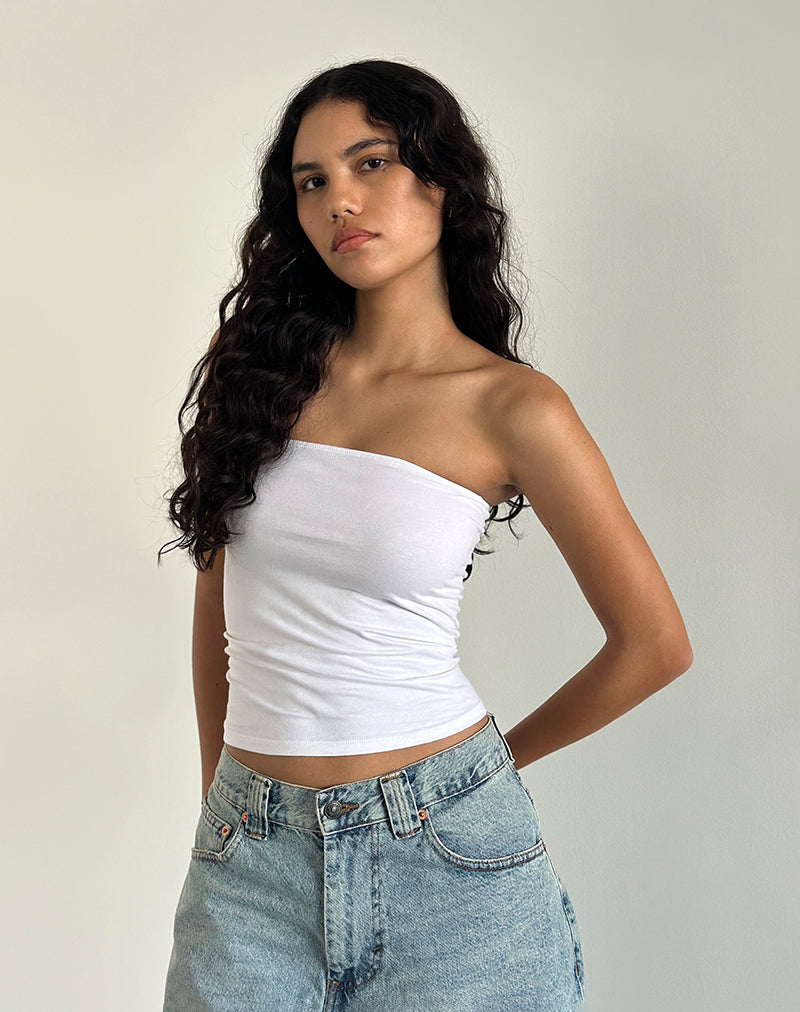 Top a fascia Shaelo in bianco