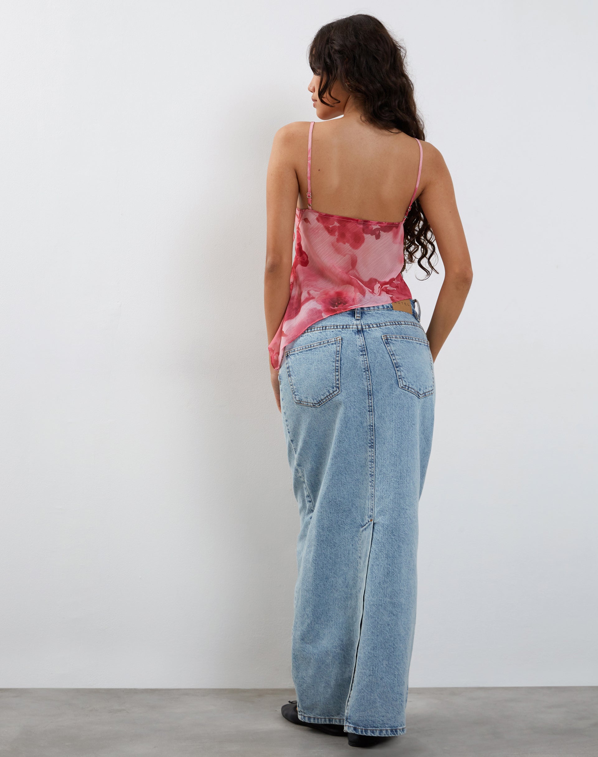 immagine di Shahira Top in Acquerello Floreale Rosa