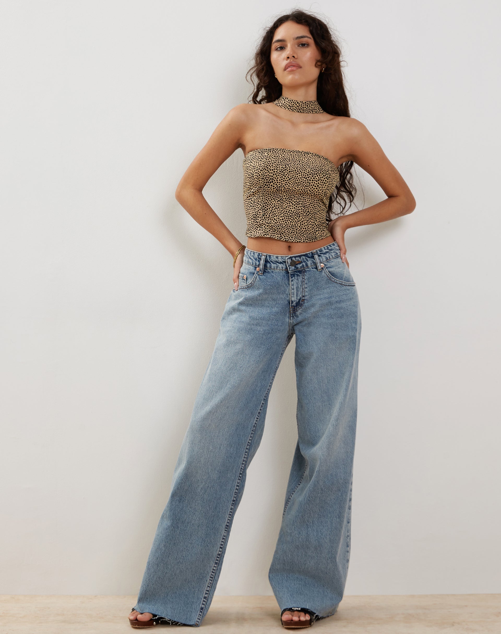 Immagine di Shaloe Top a fascia e sciarpa in mini croc Tan