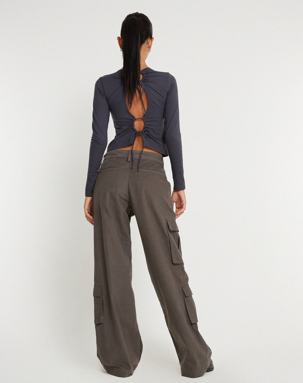 Pantaloni a gamba larga Shan in grigio scuro
