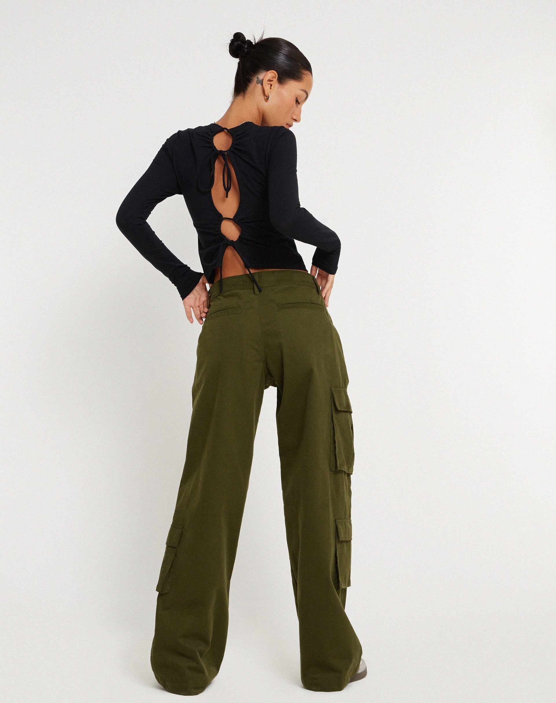 Pantalone a gamba larga Shan in oliva scura