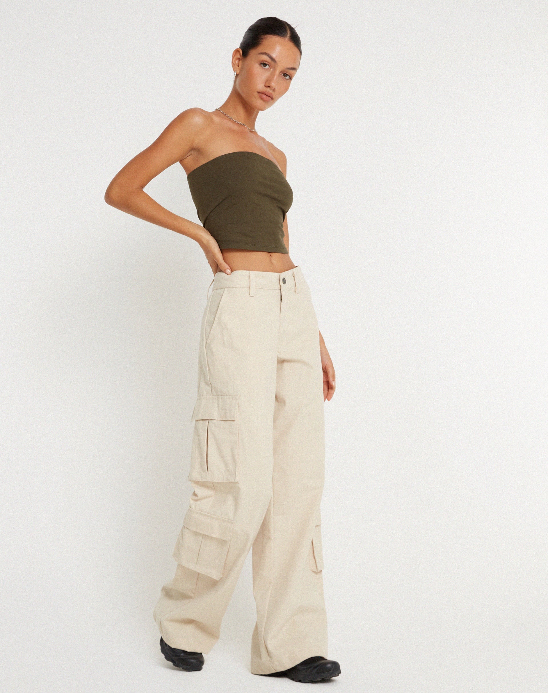 immagine dei pantaloni a gamba larga Shan in ecrù