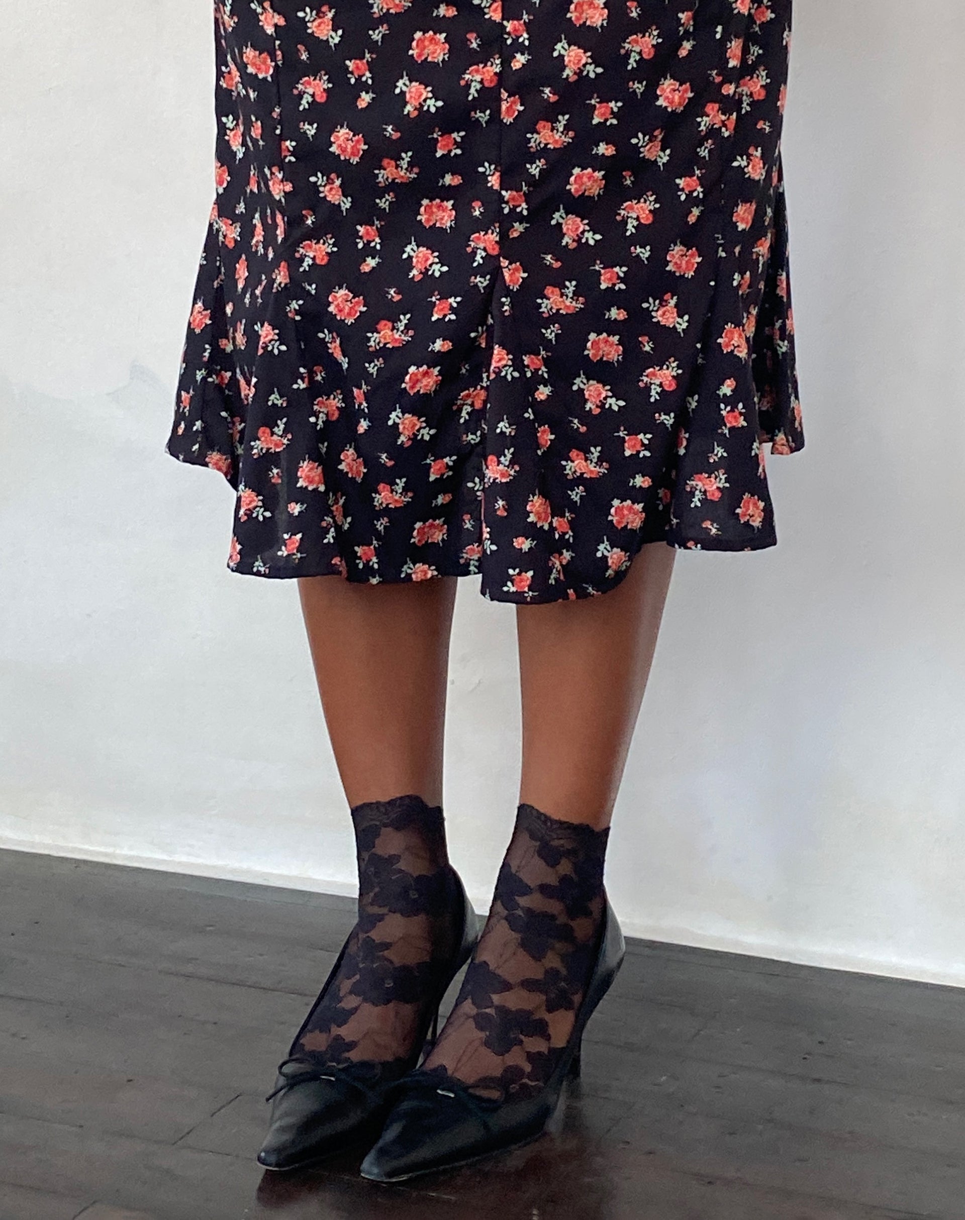 Immagine di Sima Midi Skirt in Flowing Rose Nero