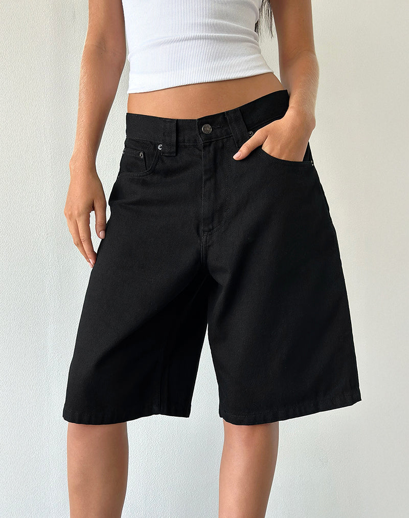 Immagine dei pantaloncini skater a vita bassa in denim nero risciacquato