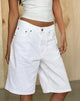 Immagine di Pantaloncini skater in denim a vita bassa in vero bianco