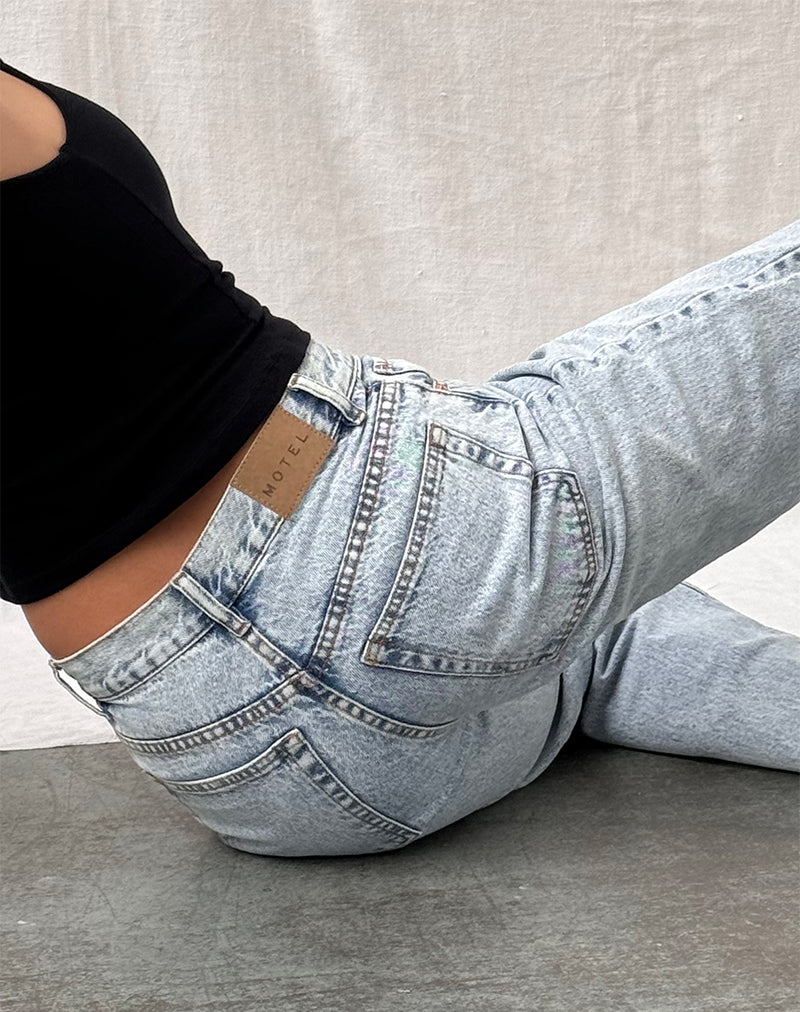 Immagine di Jeans paralleli slim a vita media con lavaggio chiaro anni '80