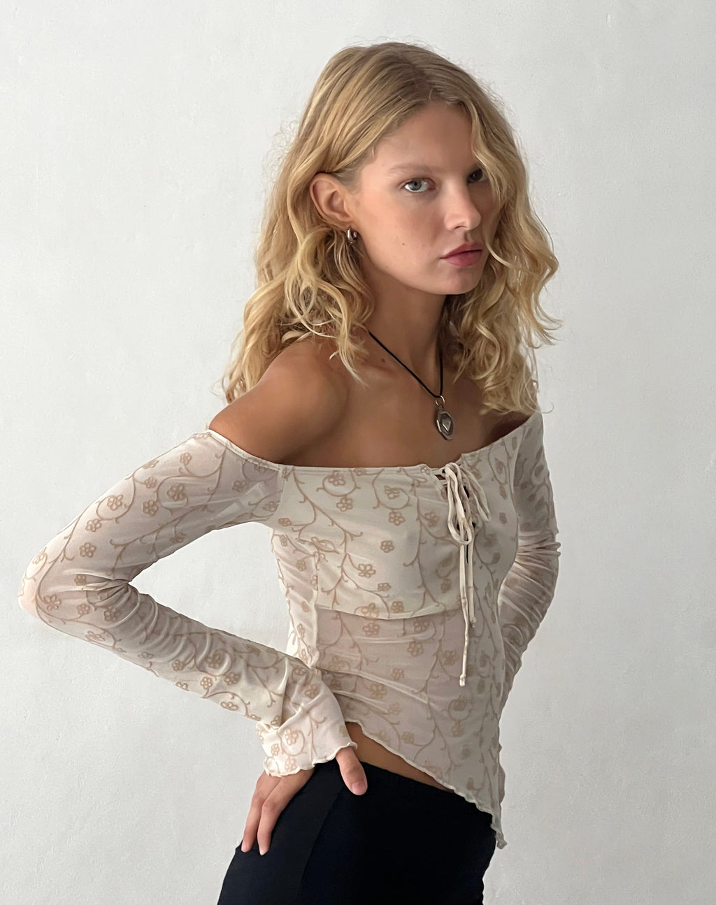 Top Sola Bardot in flock floreale beige Dainty