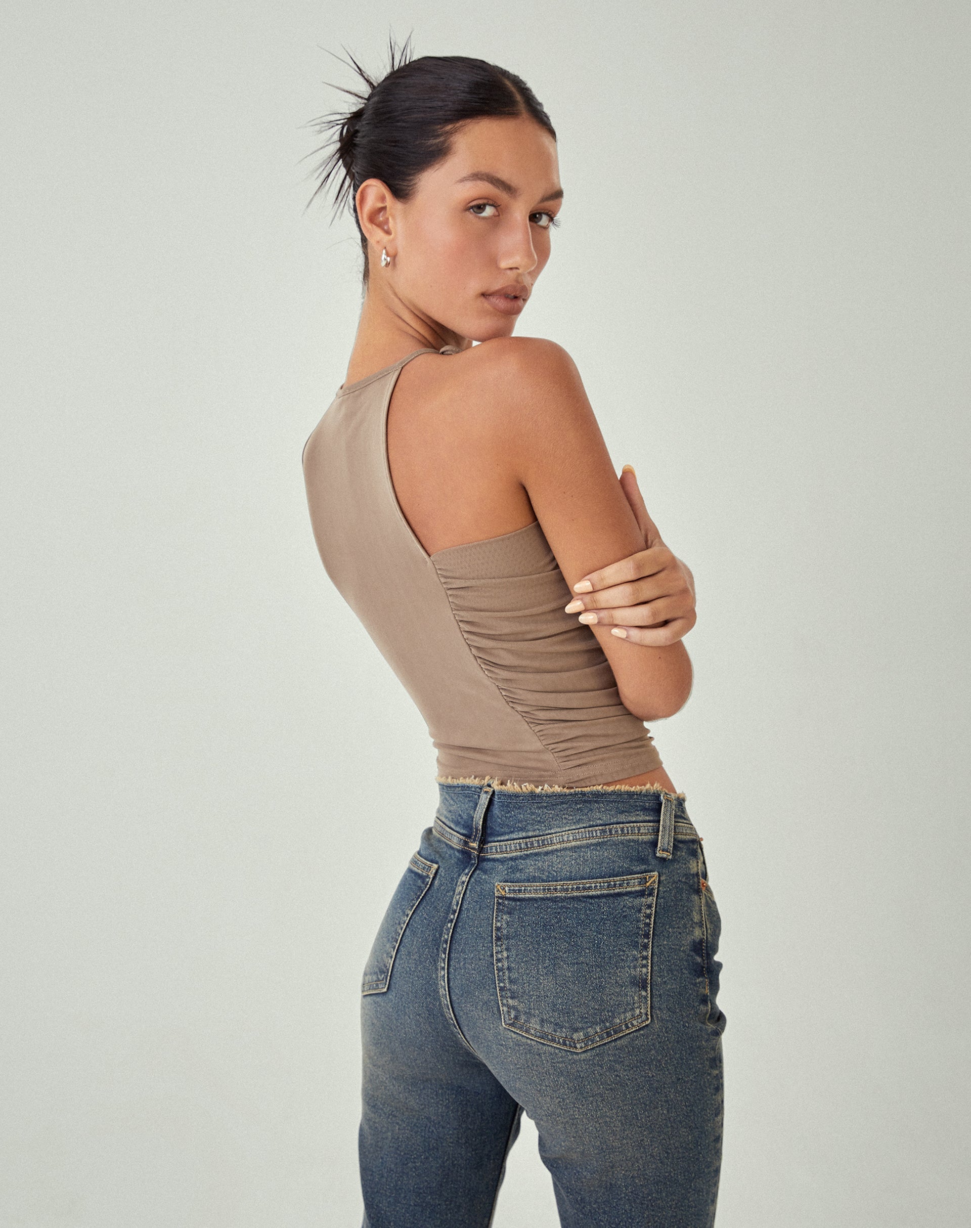 immagine di MOTEL X JACQUIE Sonja Crop Top in color farina d'avena