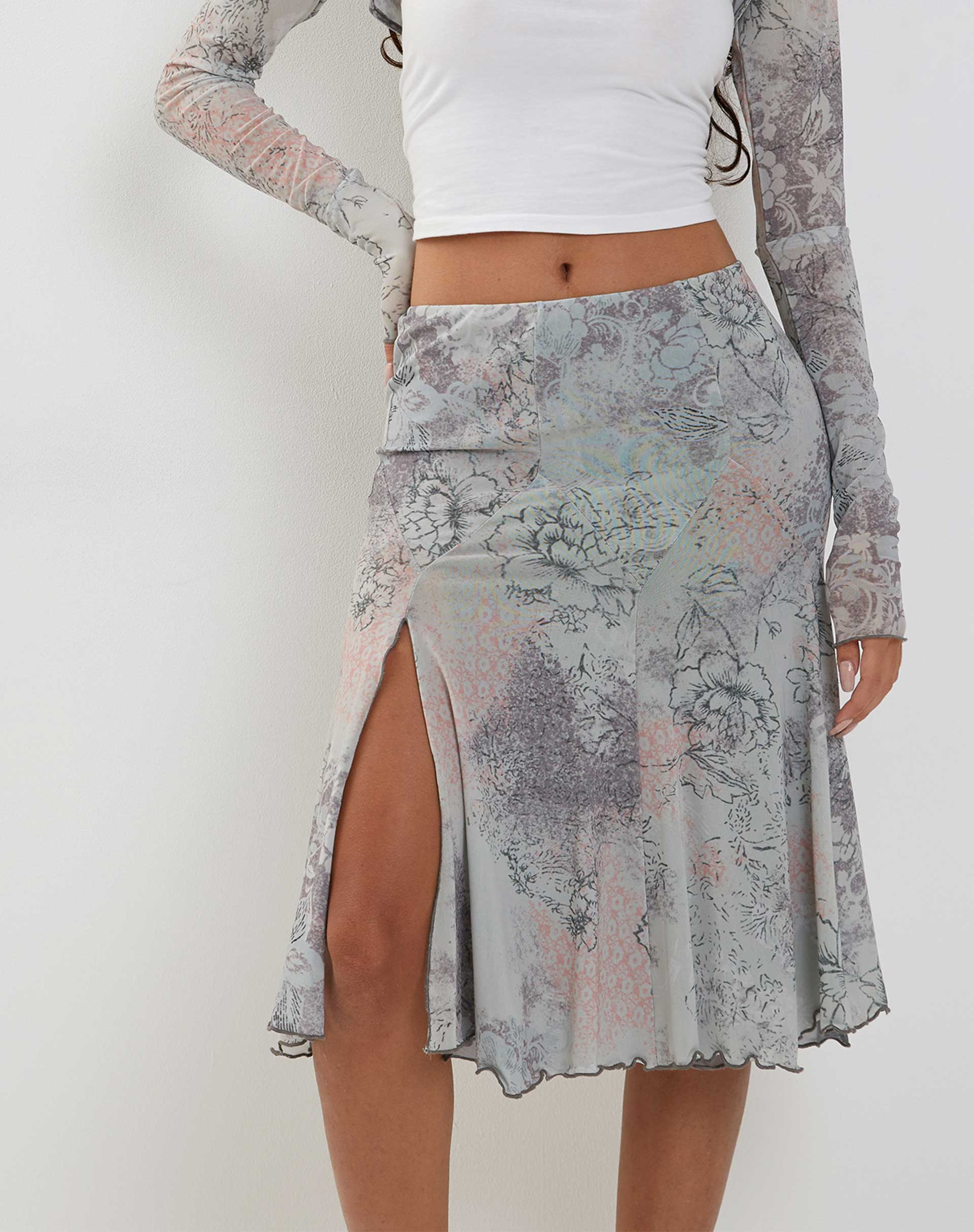Immagine di Sloane Midi Skirt in pizzo floreale pastello