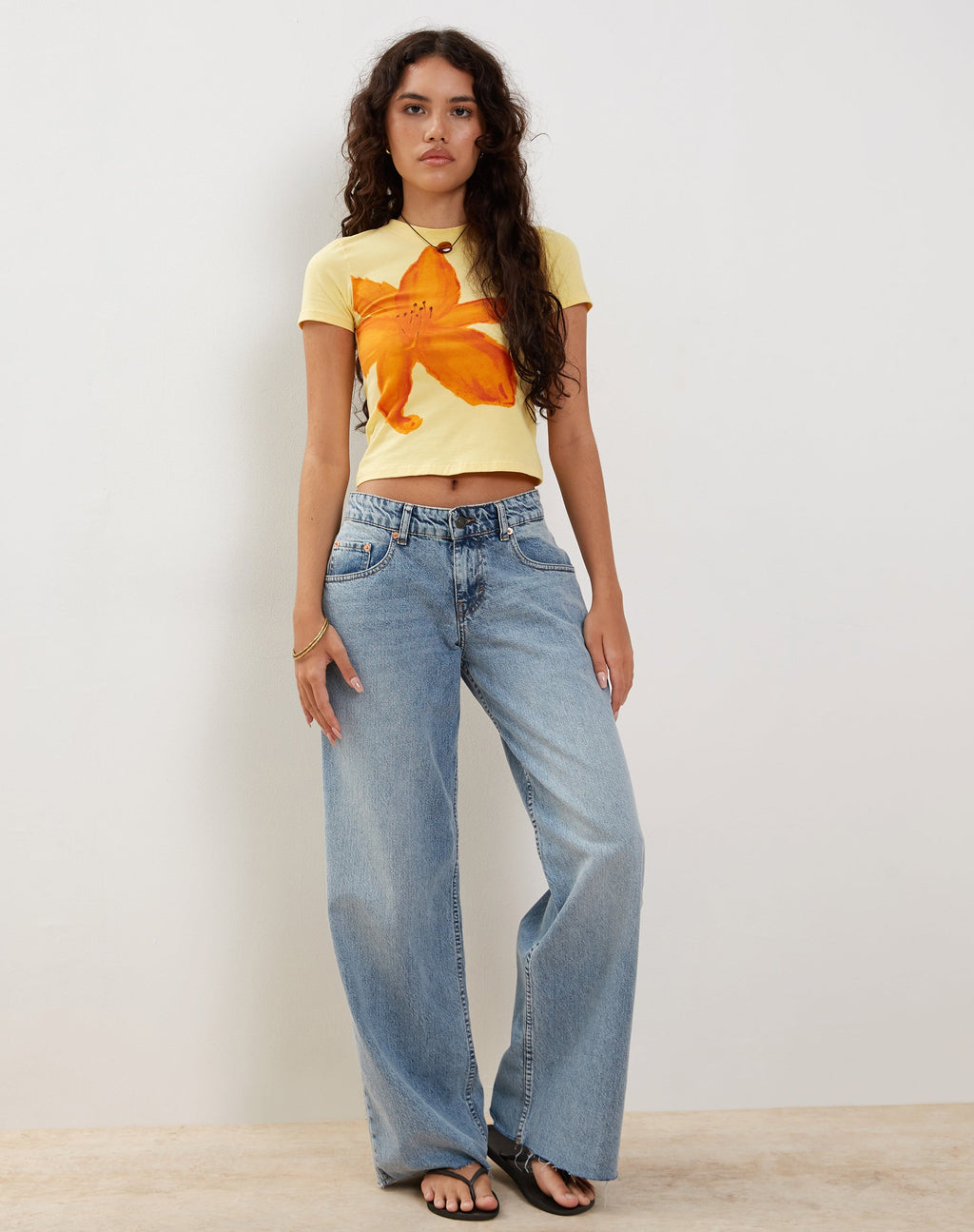 Tiona Baby Tee in Lemonade con stampa di fiori estivi
