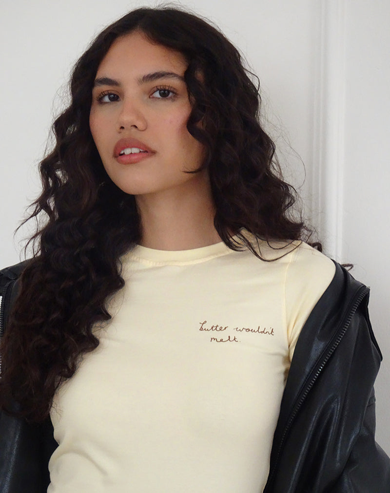 Immagine di Sutin Tee in Buttermilk con motivo Butter Wouldn't Melt