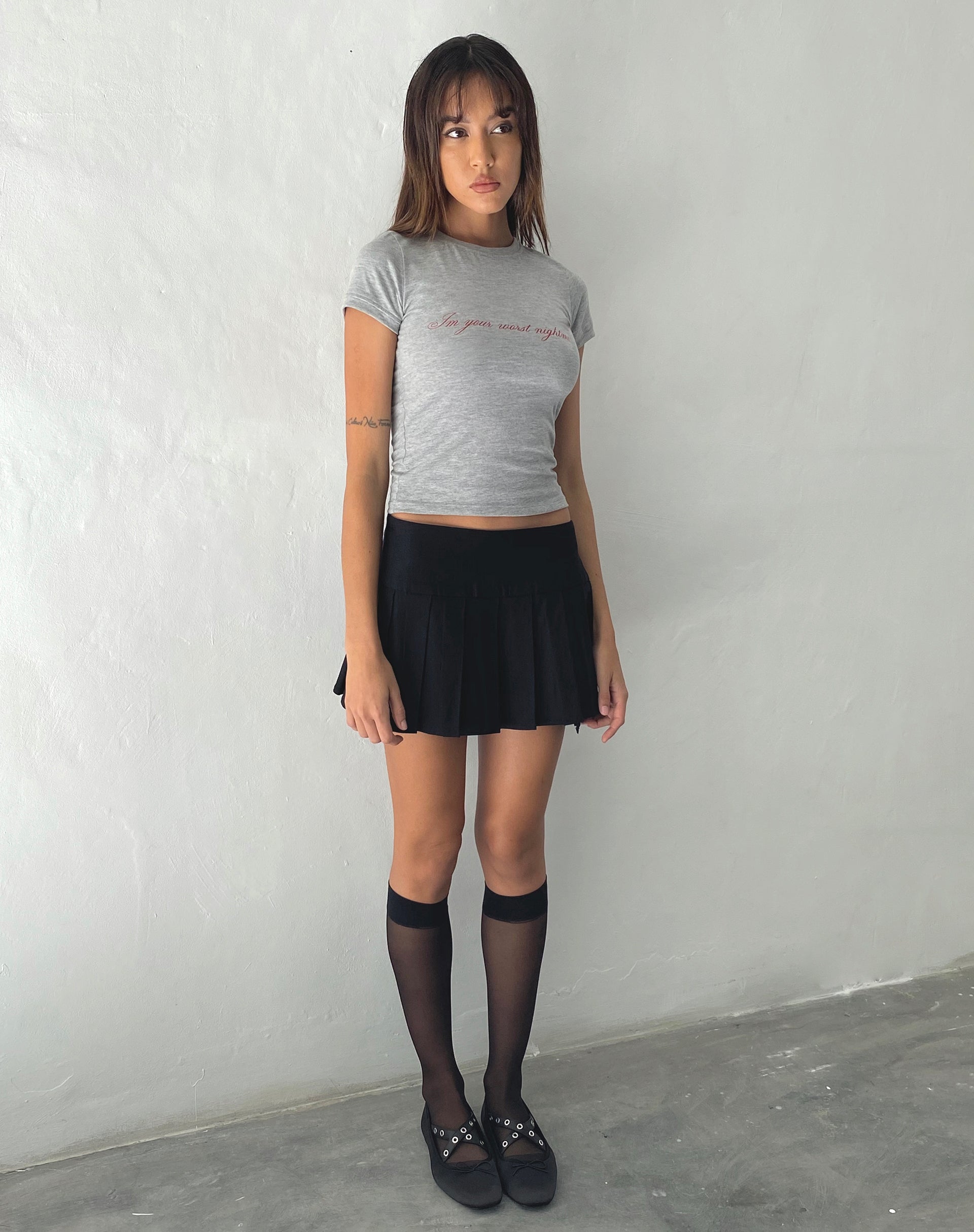 Immagine della t-shirt Sutin in grigio marna con grafica Worst Nightmare