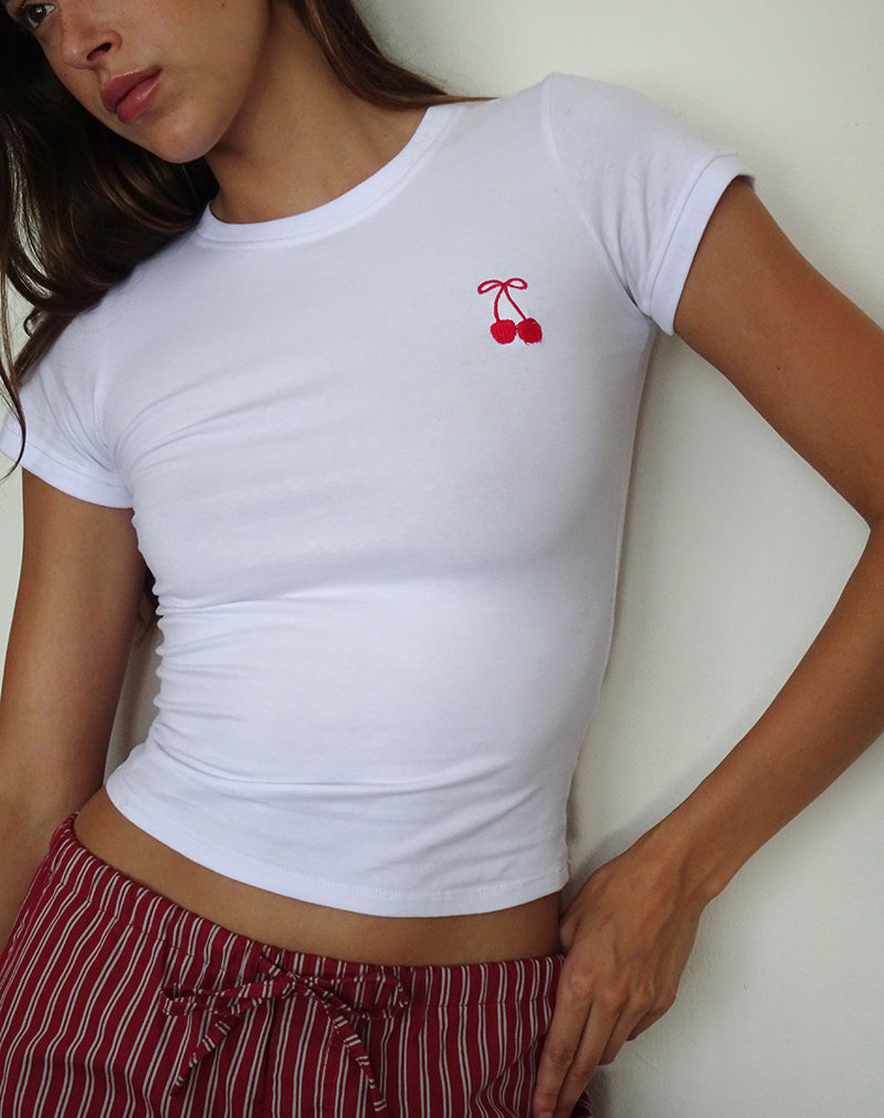 Immagine di Sutin Tee in bianco con ricamo di ciliegie rosse
