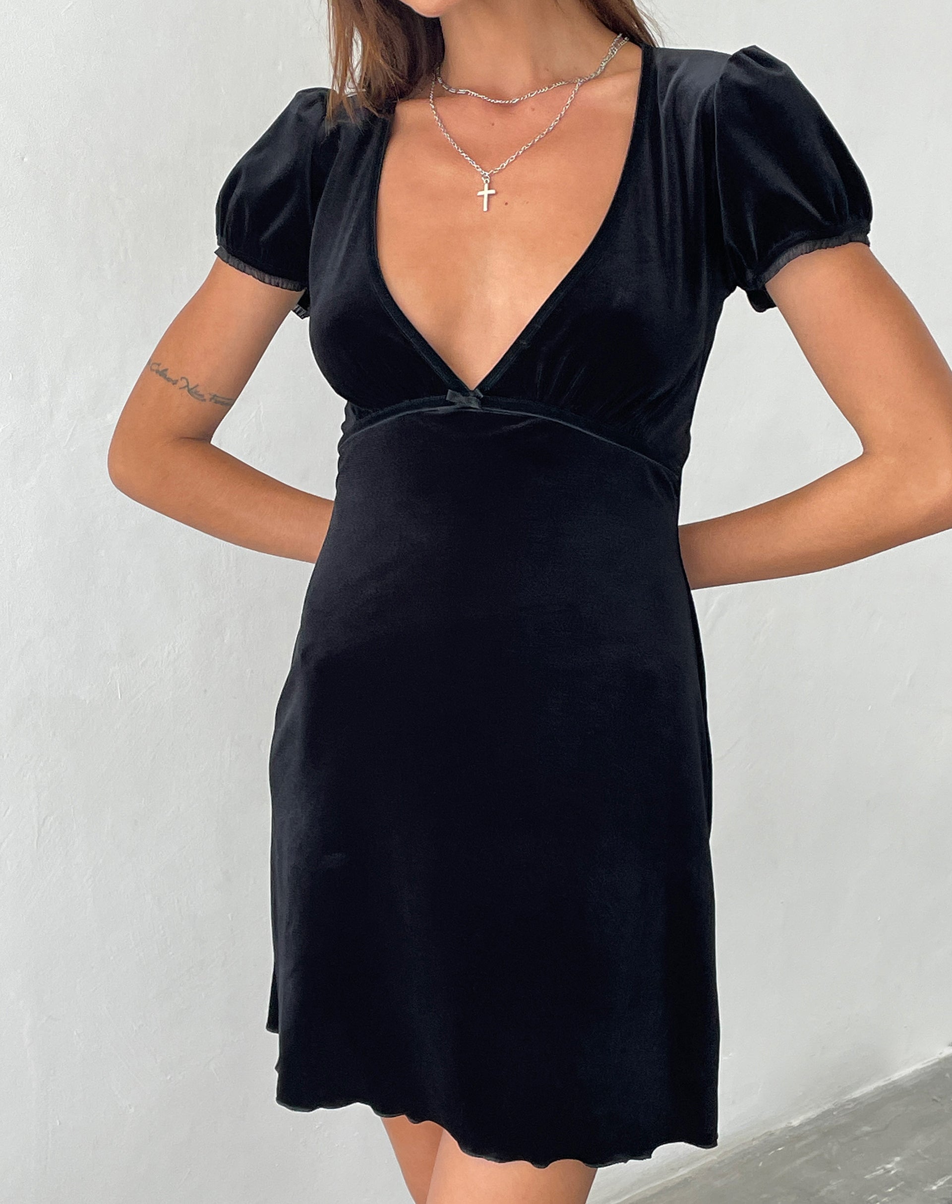 Immagine di Tabitha Mini Dress in velluto nero