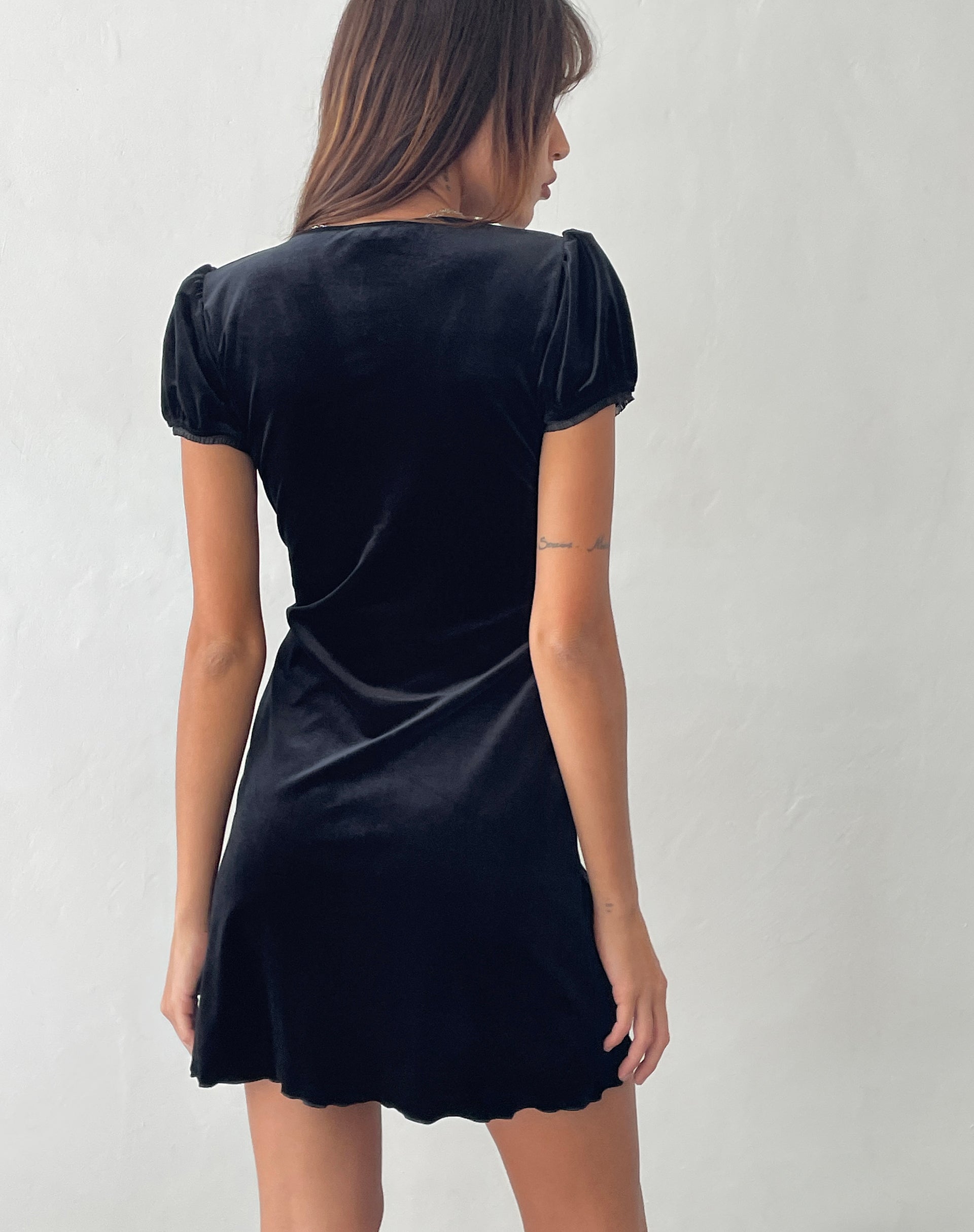 Immagine di Tabitha Mini Dress in velluto nero