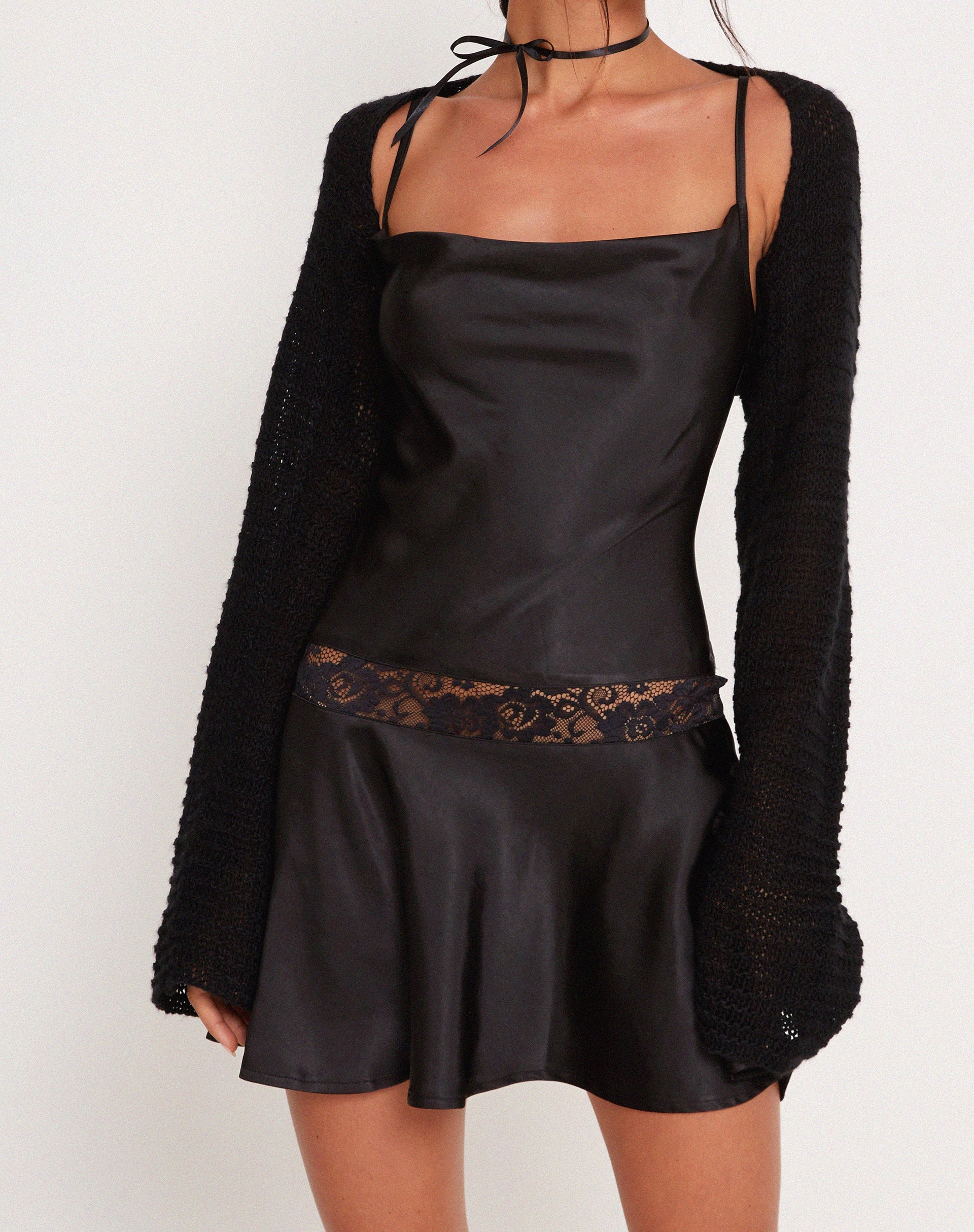 Immagine di Tahira Mini Slip Dress in Raso Nero