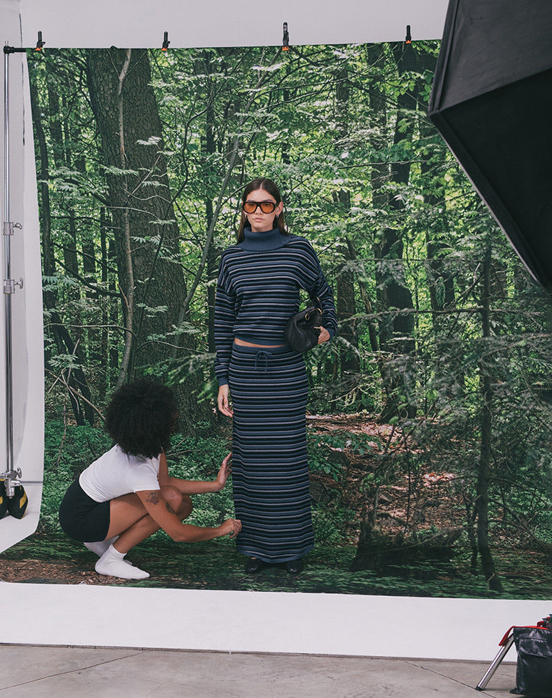 Gonna lunga Tarmina in maglia a righe blu e grigia