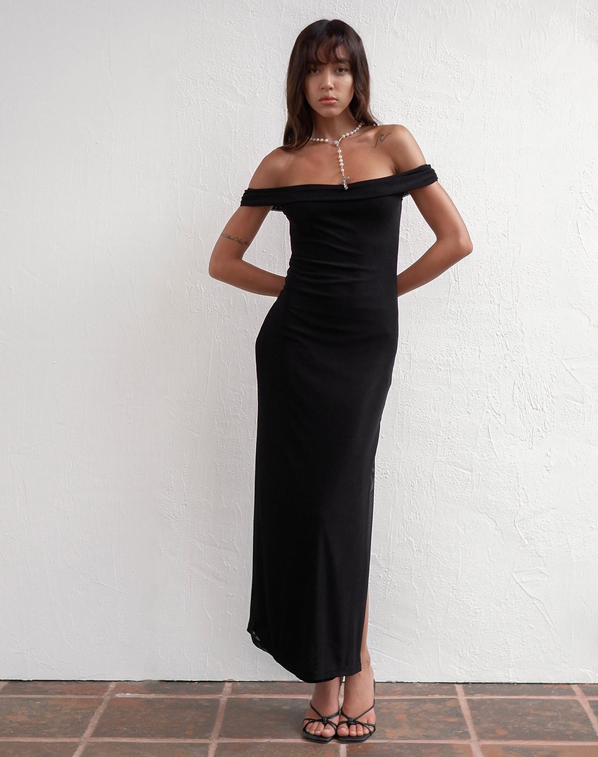 Immagine di Tarna Bardot Maxi Dress in Mesh Nero