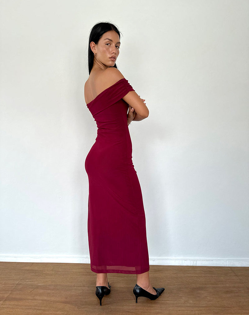 Maxi abito Tarna Bardot in mesh borgogna
