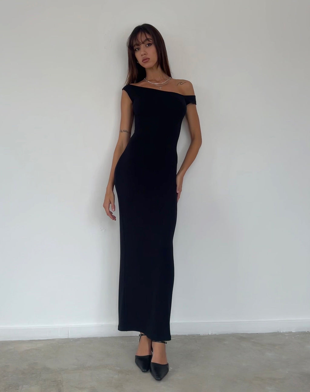 Maxi abito Tehyun in nero a coste