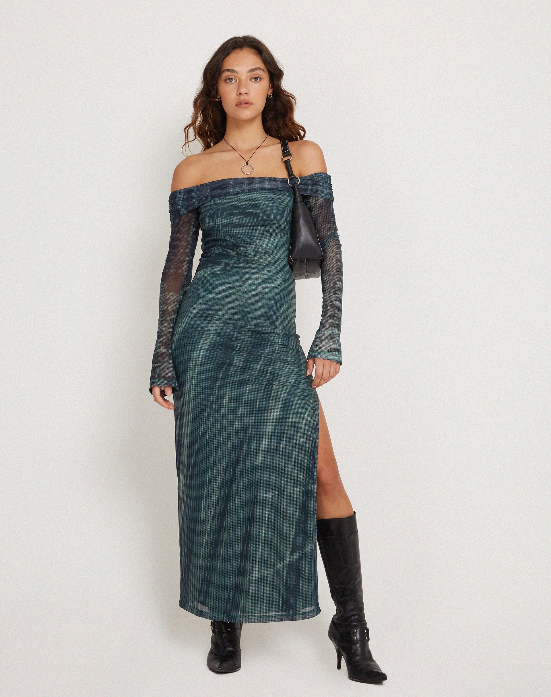 immagine di Terra Bardot Midi Dress in Cityscape Green