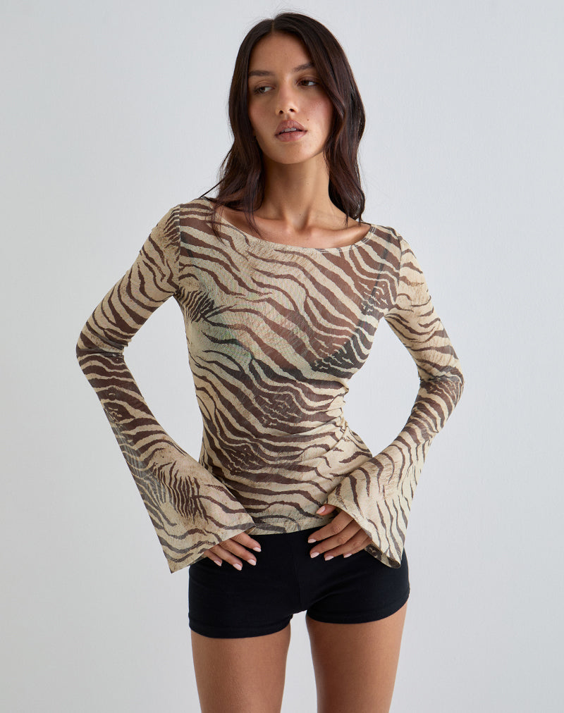 Immagine di Tineko Off Shoulder Long Sleeve Top in Wild Animal Neutral