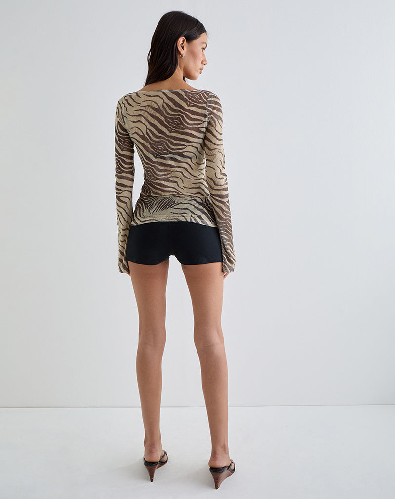 Immagine di Tineko Off Shoulder Long Sleeve Top in Wild Animal Neutral