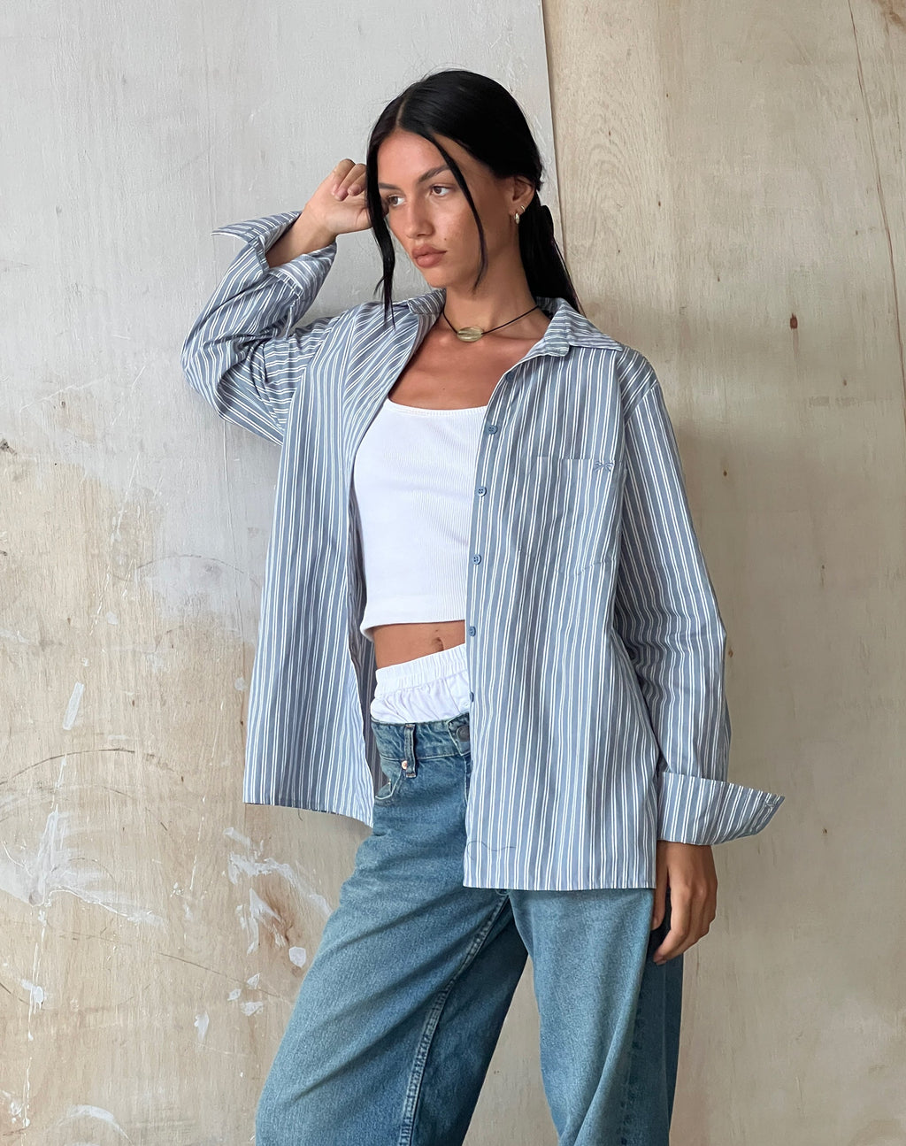 Camicia MOTEL X JACQUIE Turner a righe grigie e bianche con ricamo M