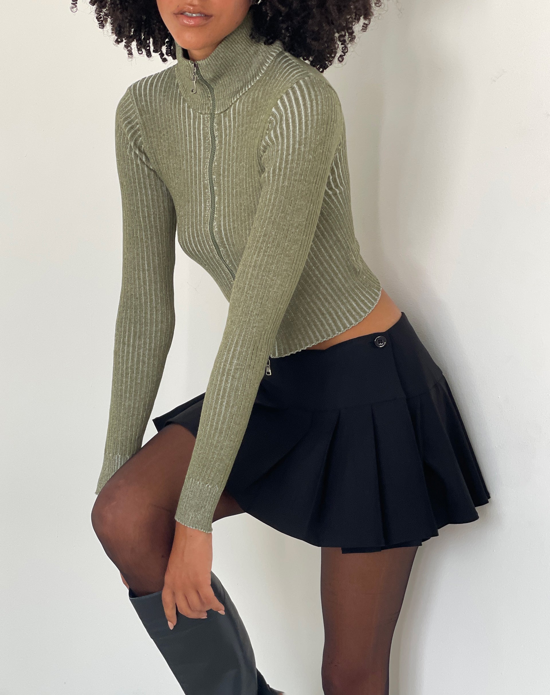 Immagine di Tuzifa, maglione cropped in oliva