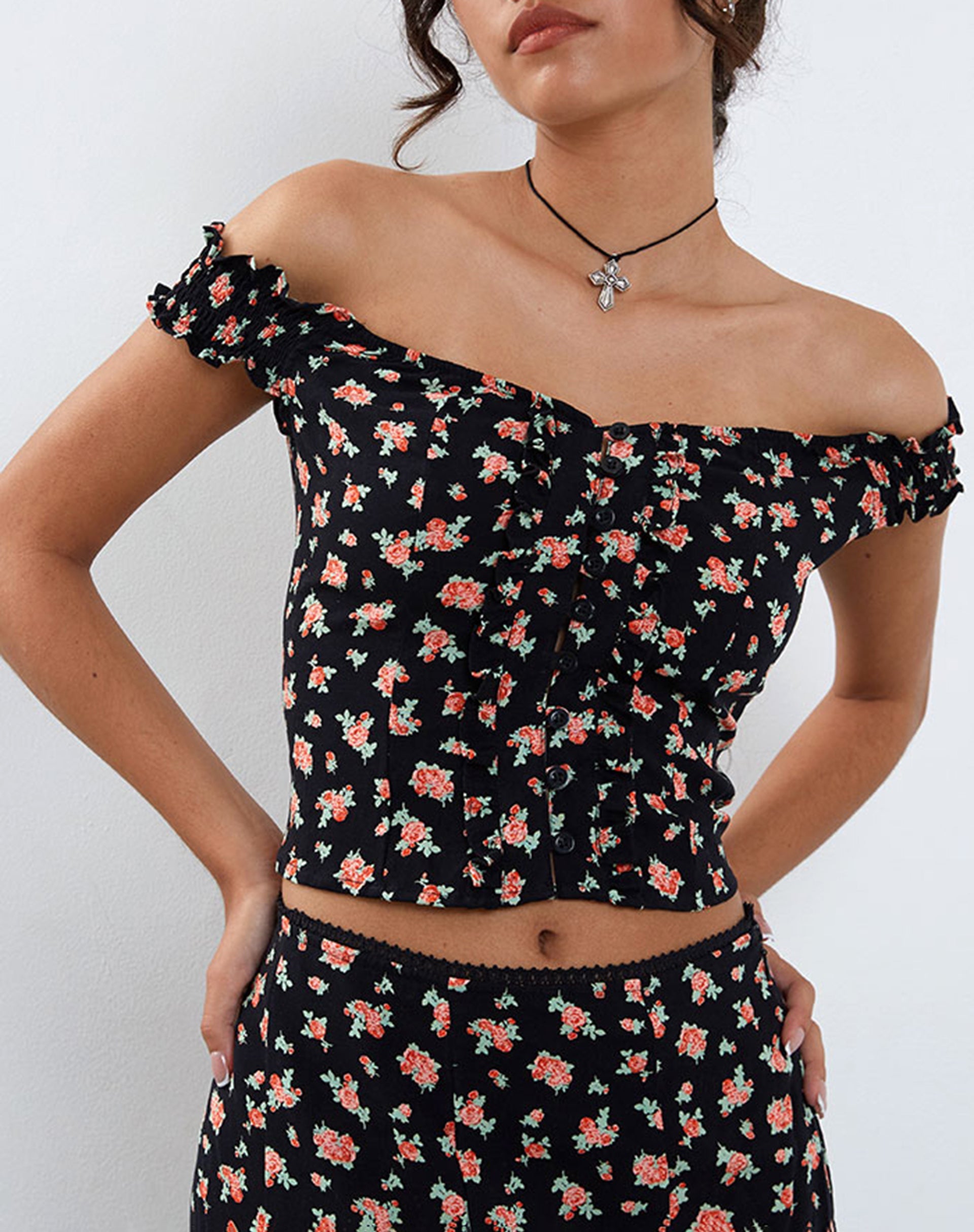 Immagine di Uhuy Bardot Crop Top in Flowing Rose Nero