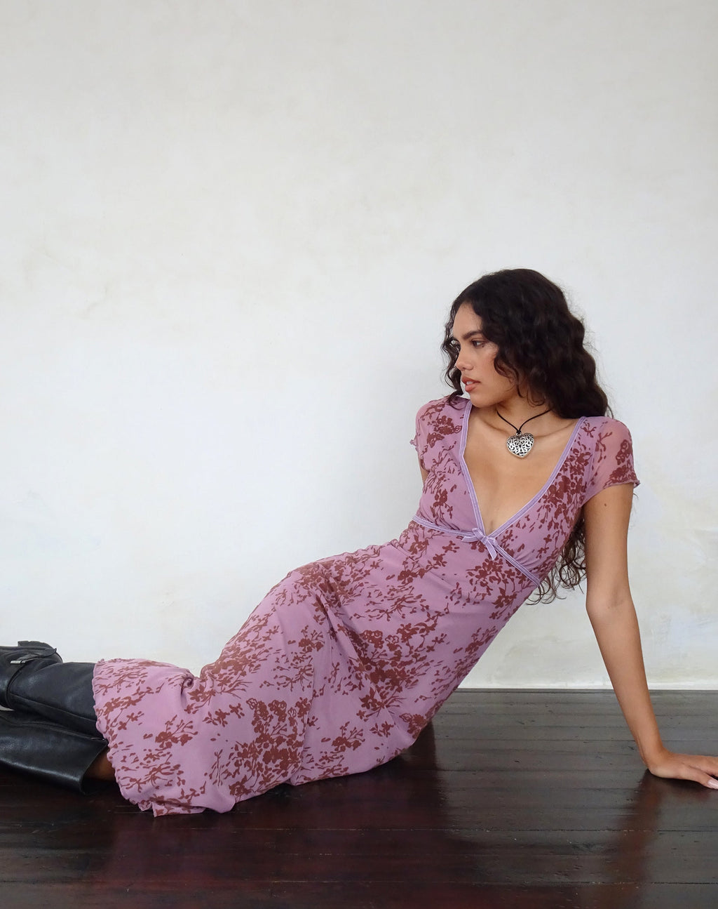 Vilinia - Vestito midi in malva botanica astratta