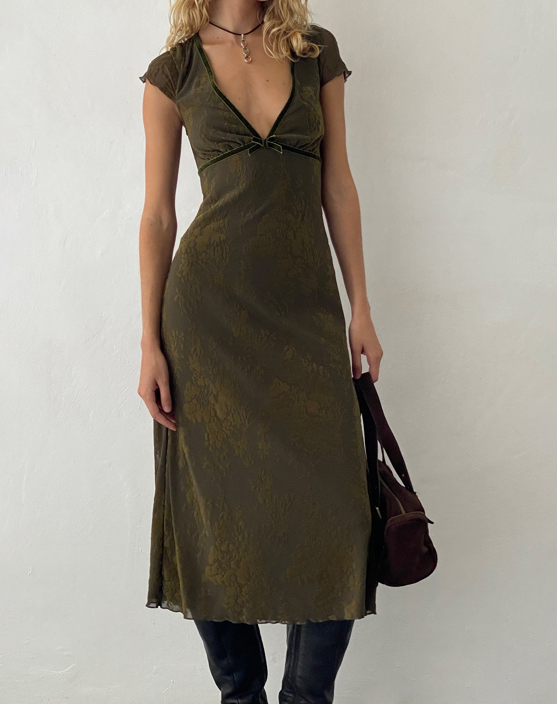 Immagine di Vilinia Midi Dress in Abstract Botanic Dark Olive