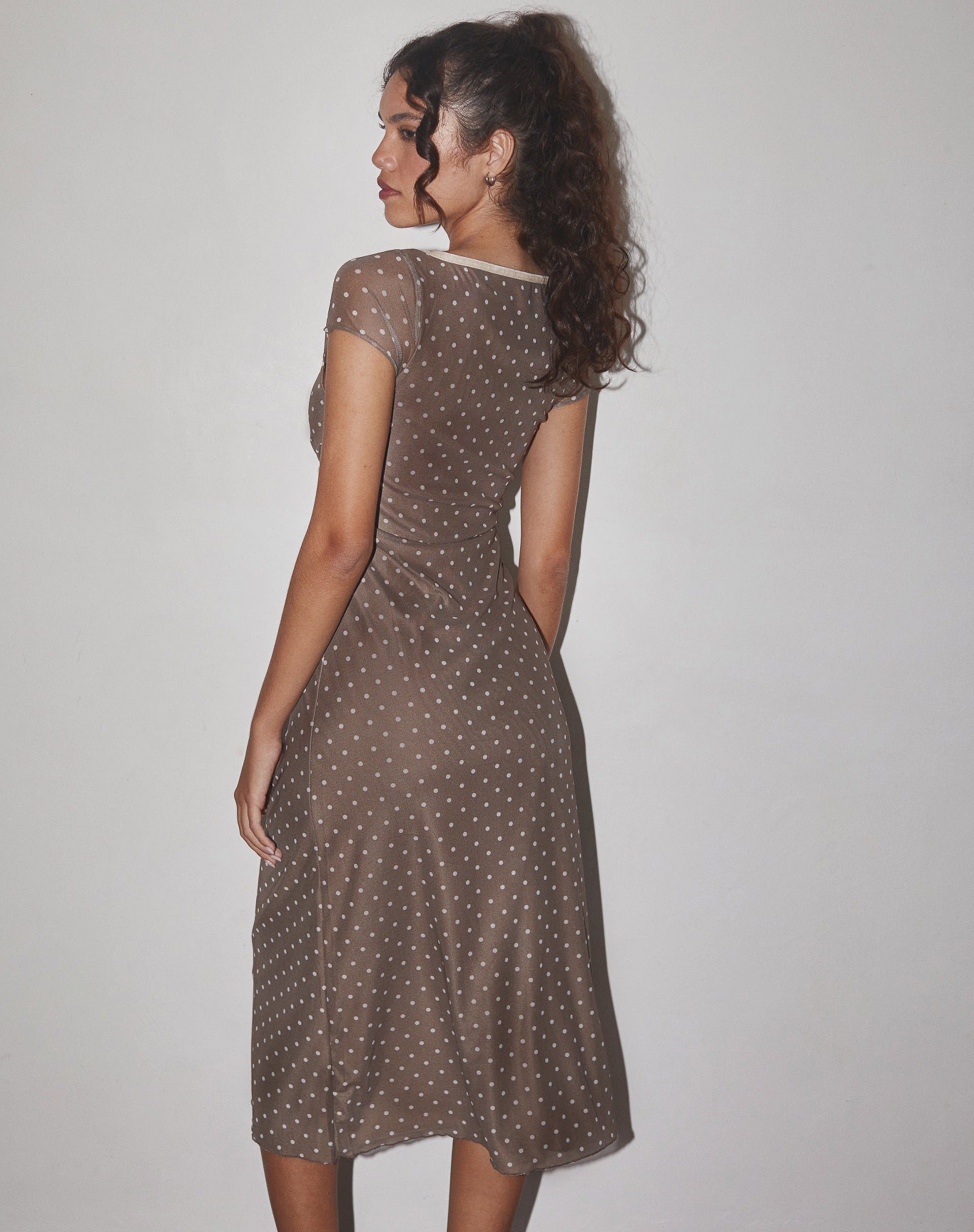 Immagine di Vilinia Midi Dress in Basic Polka Brown