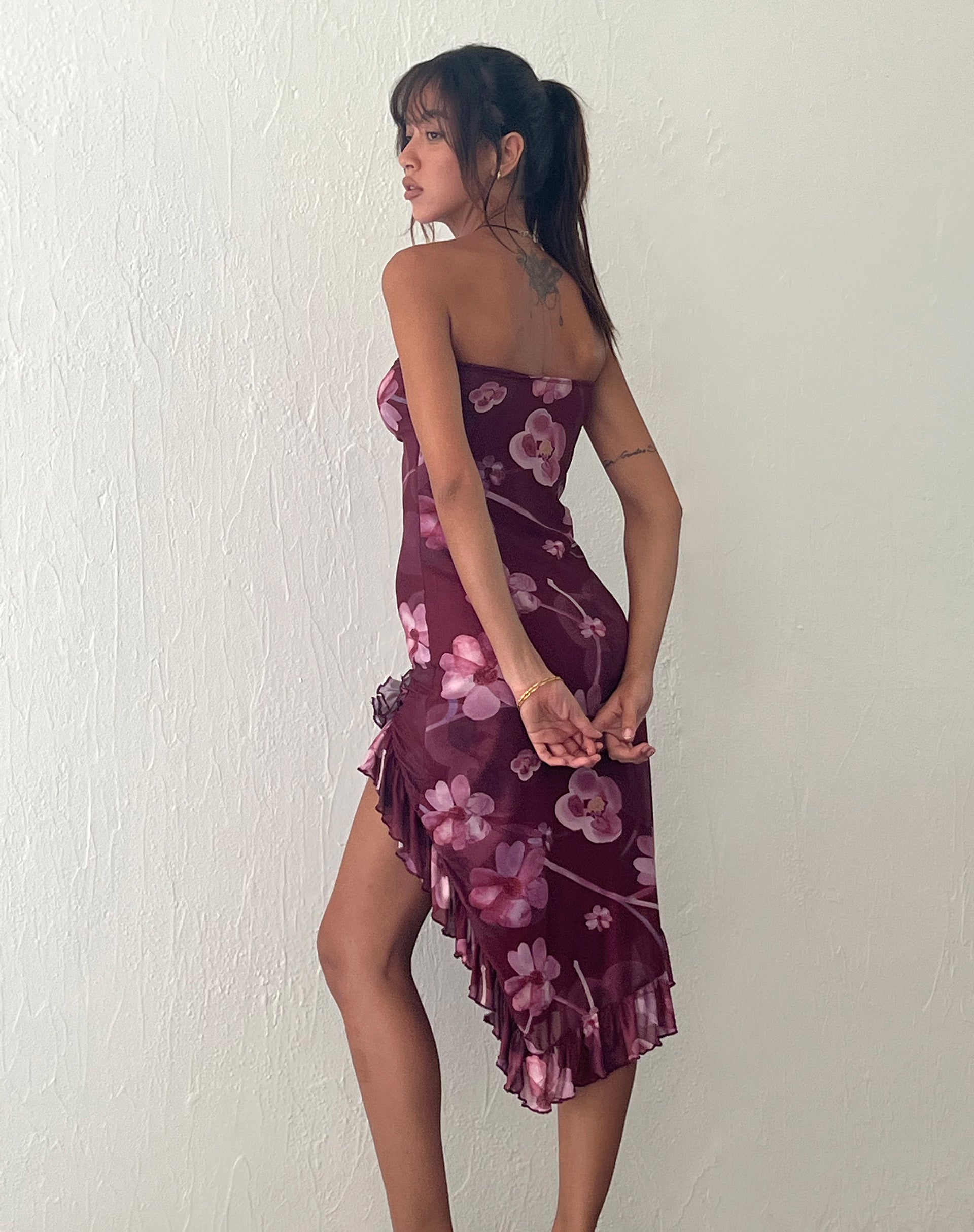 Immagine di Weti Mini Abito a Fascia con Orlo a Cascata in Acquerello Floreale Berry